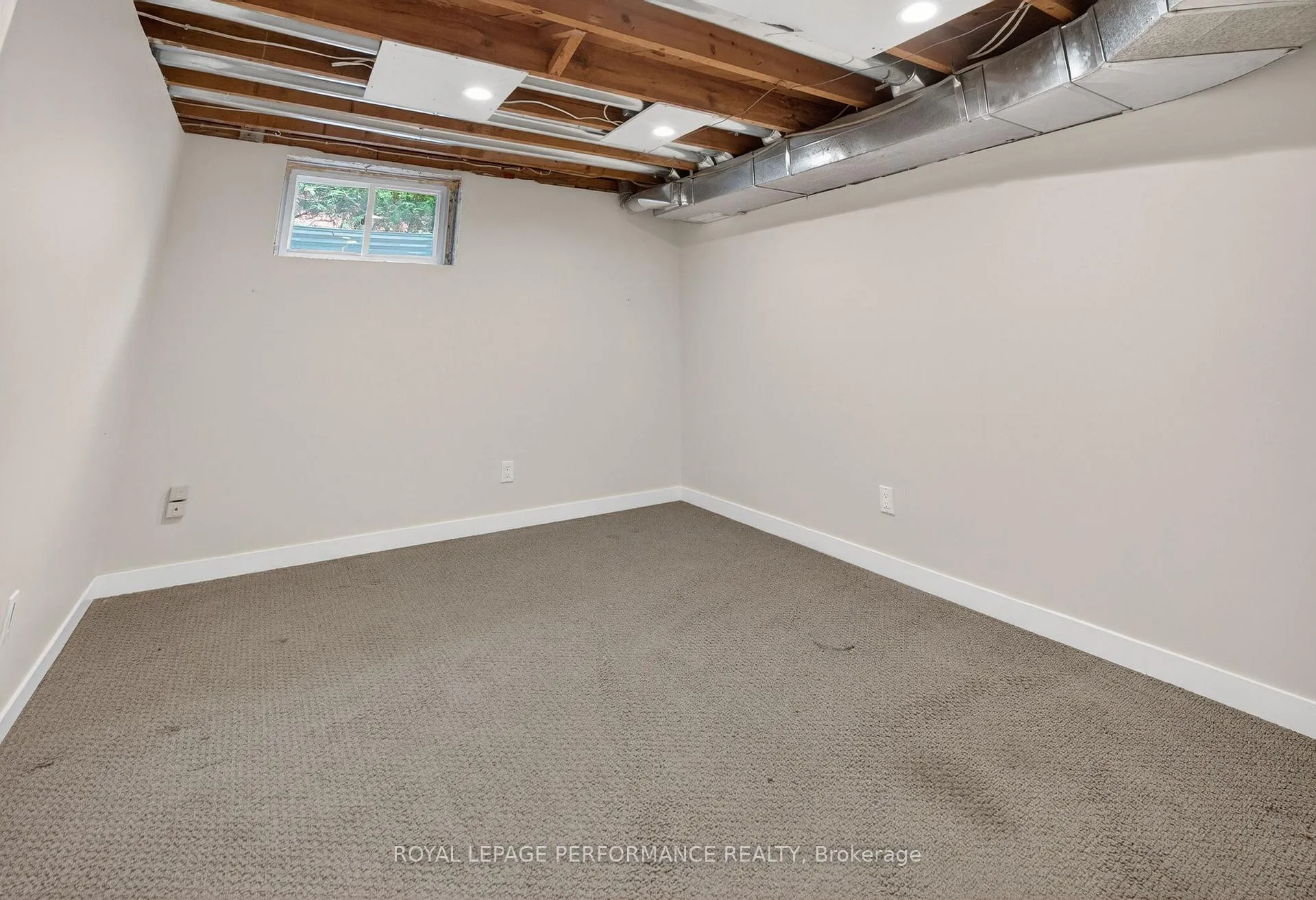 Photo 35 of 908 Innswood Drive, Ottawa, McKellar Heights/Glabar Park — HOMEH