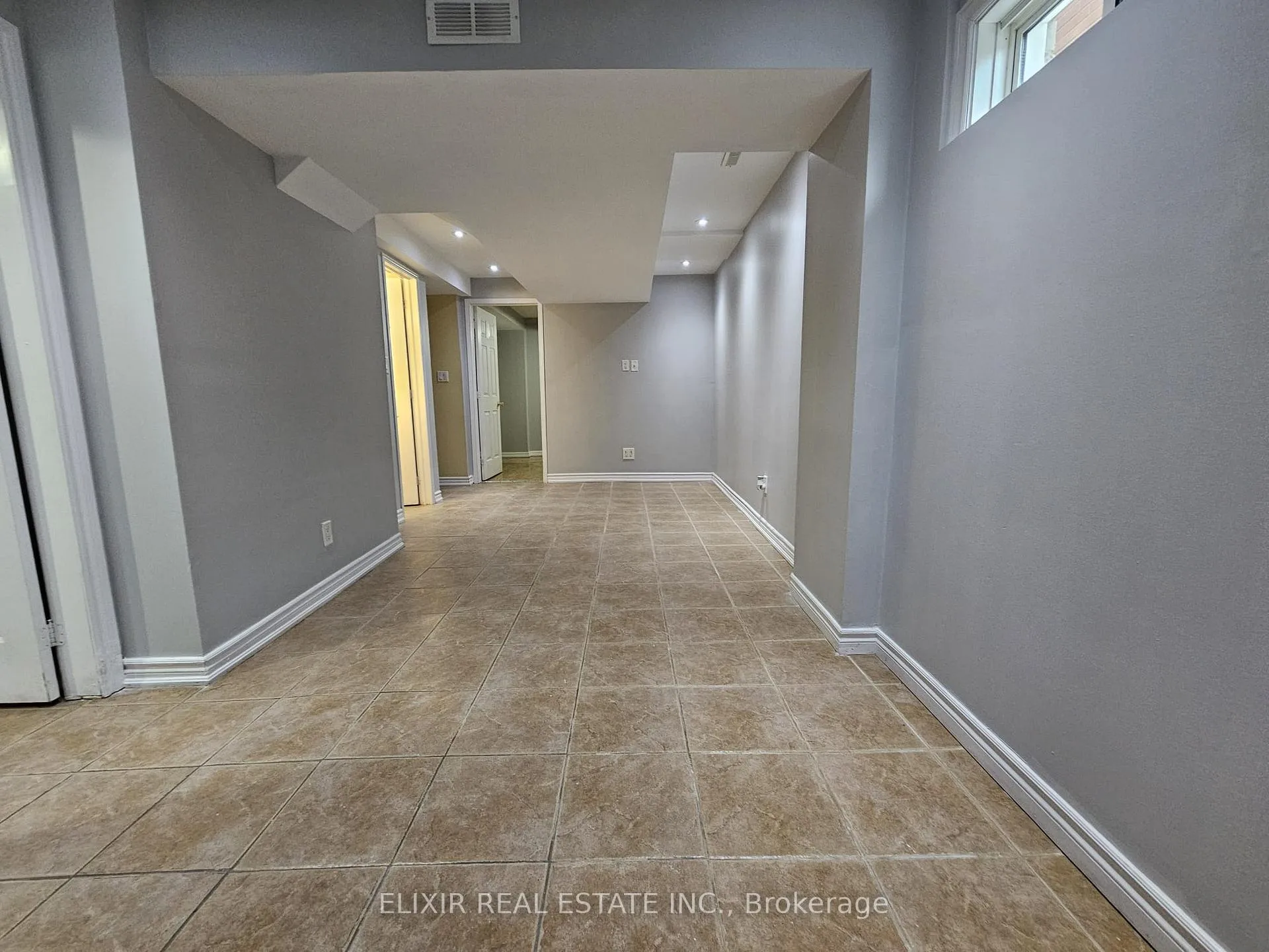 Photo 4 of Unit Basement, 4 Lonestar Crescent, Brampton, Fletcher's Meadow — HOMEH