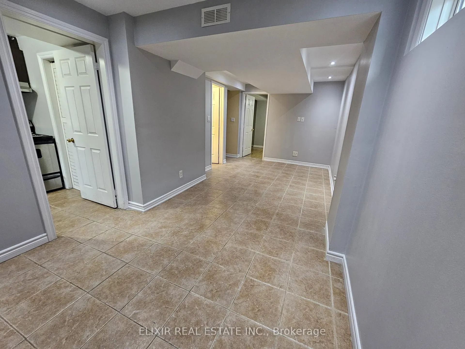 Photo 5 of Unit Basement, 4 Lonestar Crescent, Brampton, Fletcher's Meadow — HOMEH