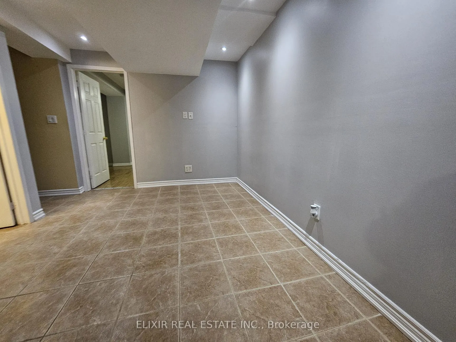 Photo 8 of Unit Basement, 4 Lonestar Crescent, Brampton, Fletcher's Meadow — HOMEH
