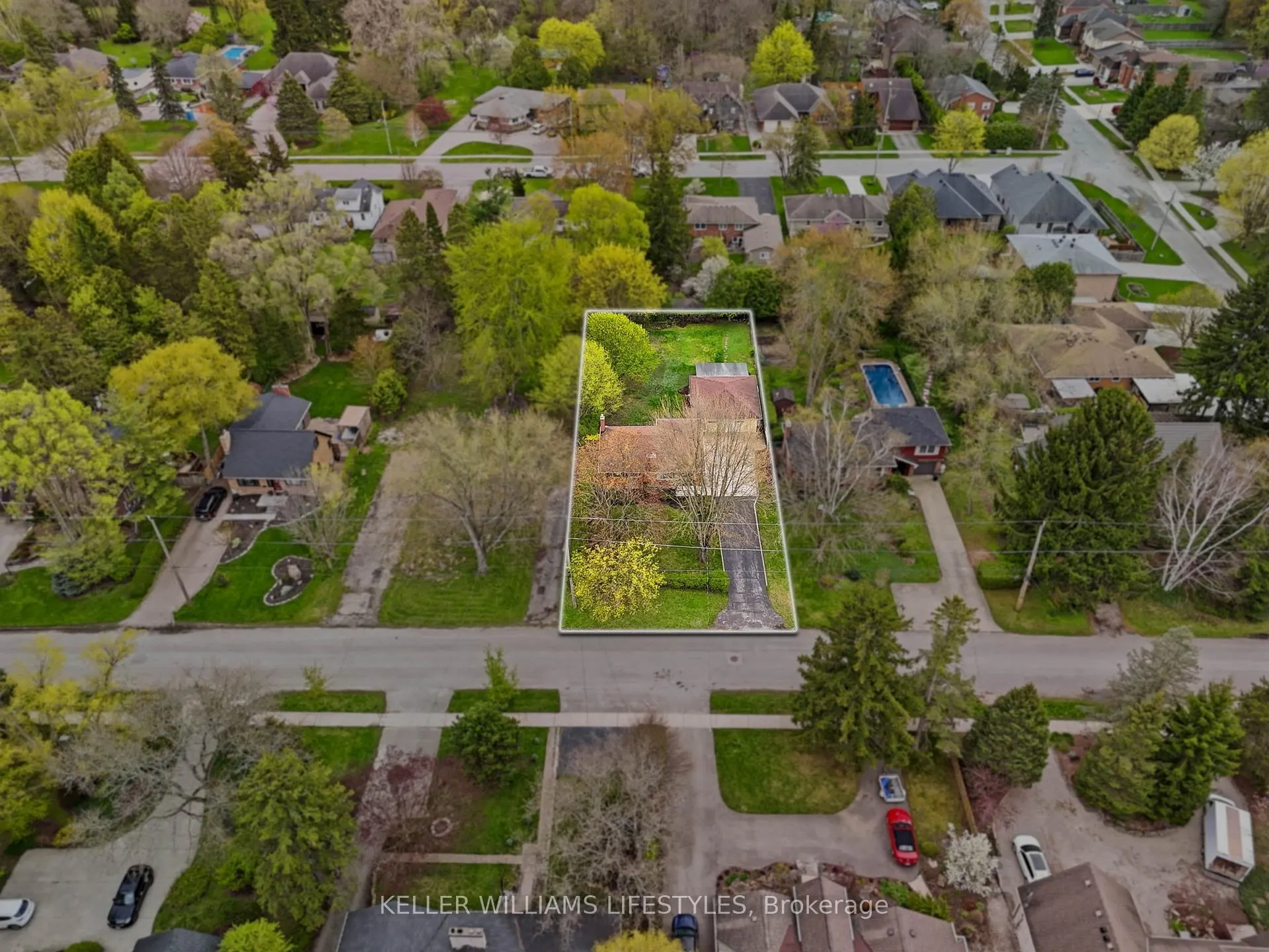Photo 4 of 543 Elmdale Avenue, London, North G — HOMEH