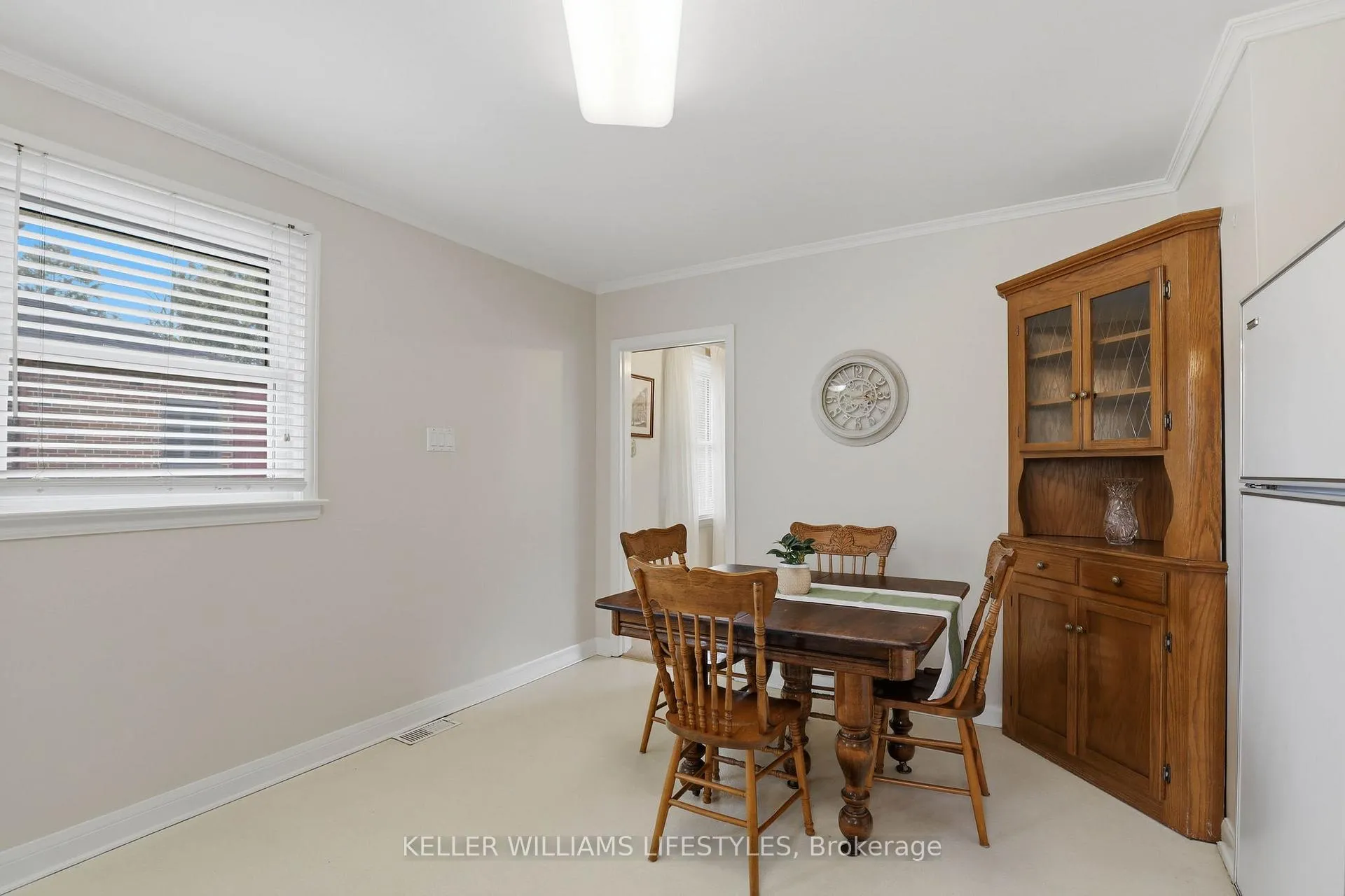 Photo 14 of 543 Elmdale Avenue, London, North G — HOMEH