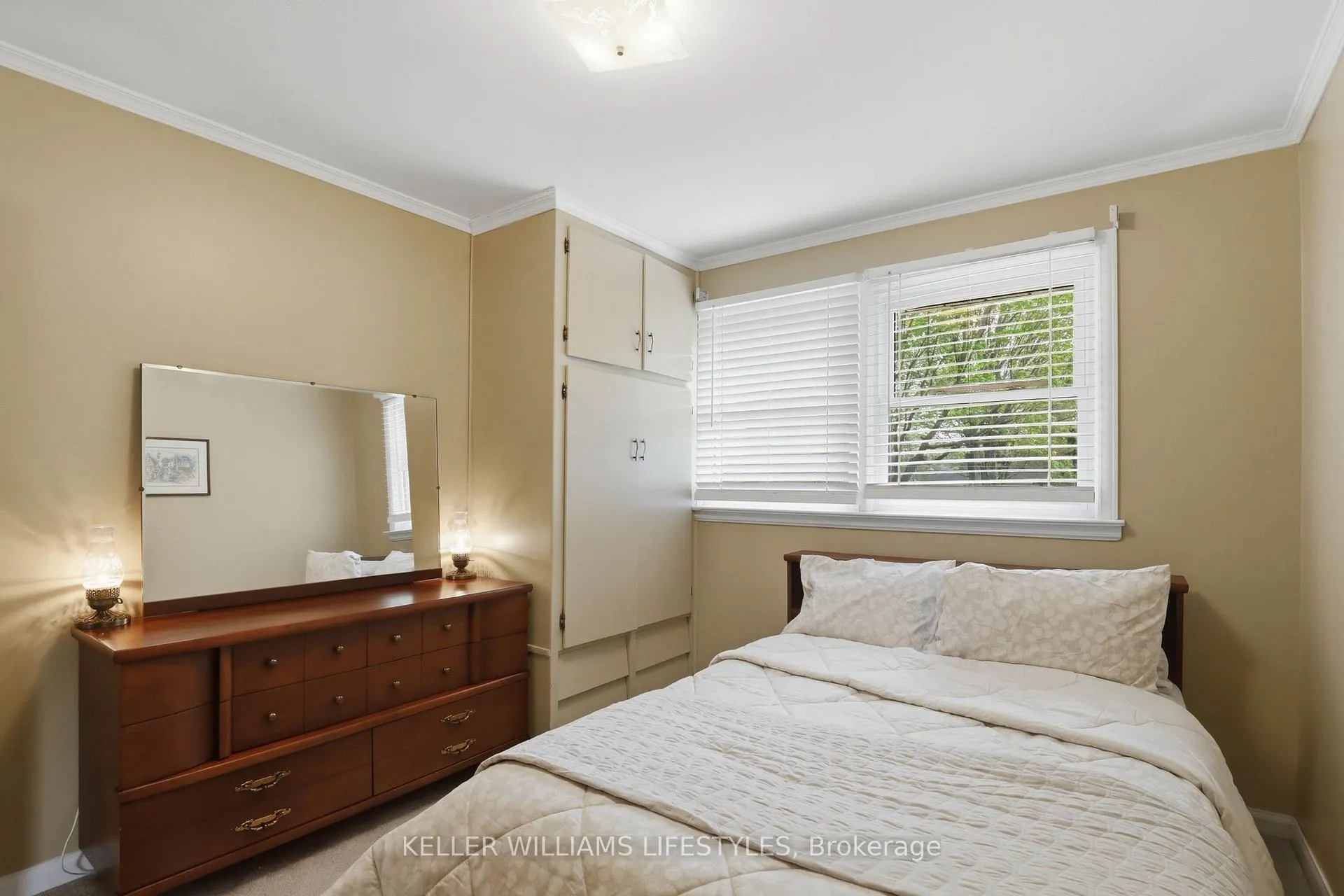 Photo 18 of 543 Elmdale Avenue, London, North G — HOMEH