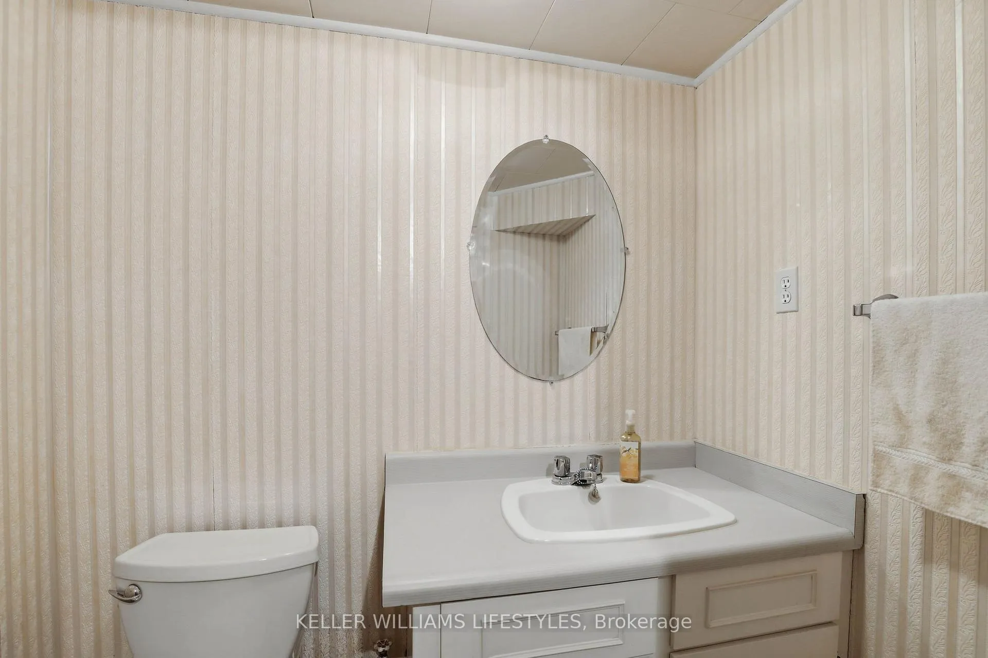 Photo 27 of 543 Elmdale Avenue, London, North G — HOMEH