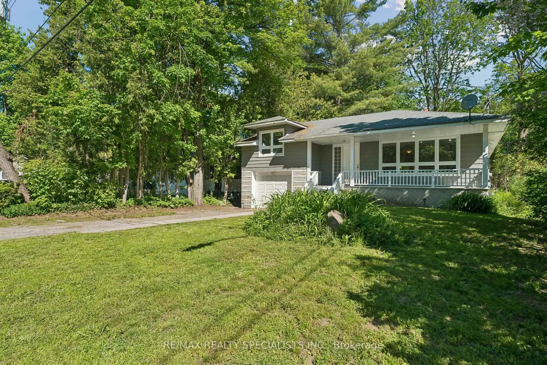 Front of 782 Hastings Avenue