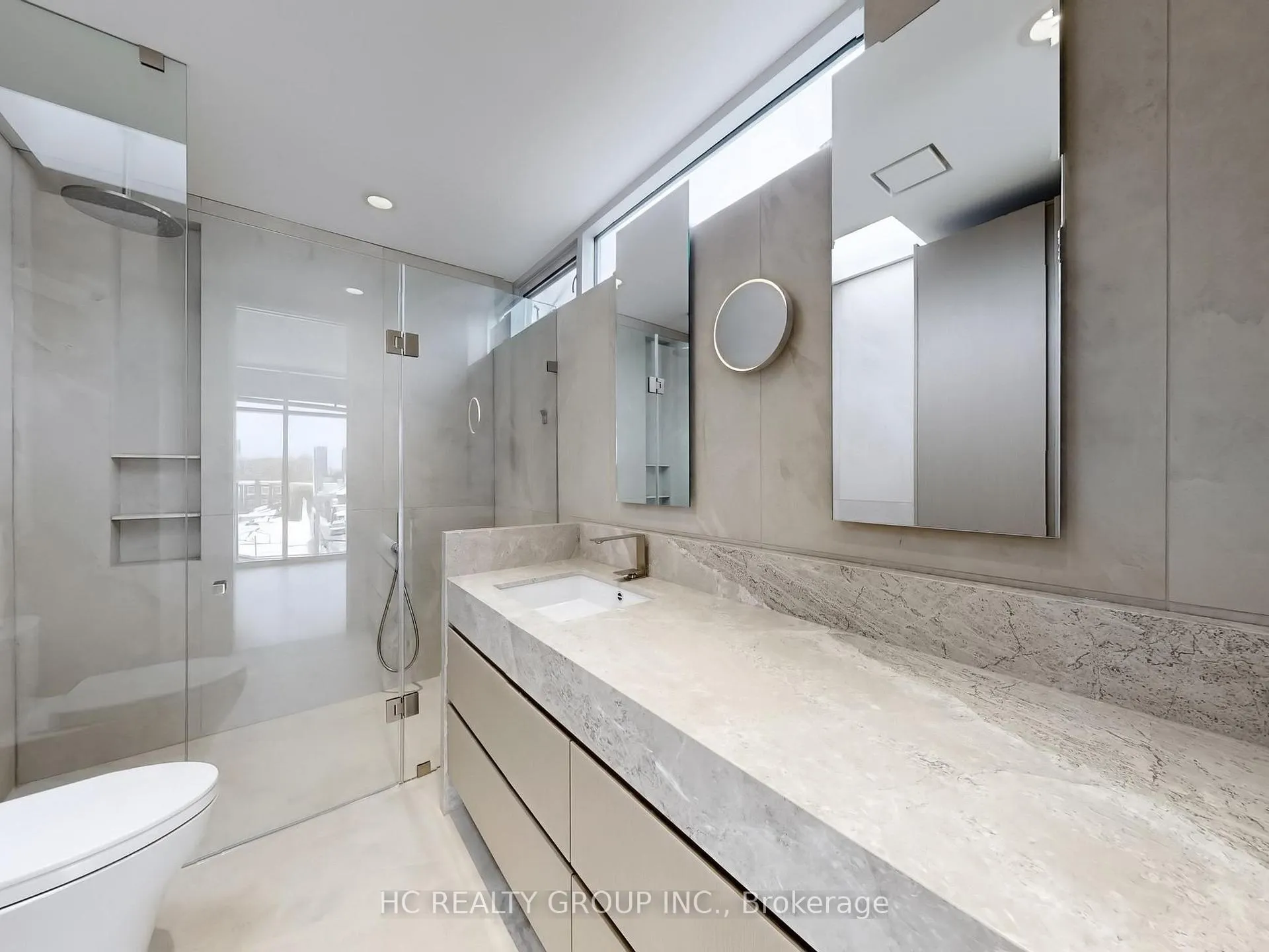 Photo 16 of Unit Upper, 899 Dundas Street W, Toronto, Trinity-Bellwoods — HOMEH