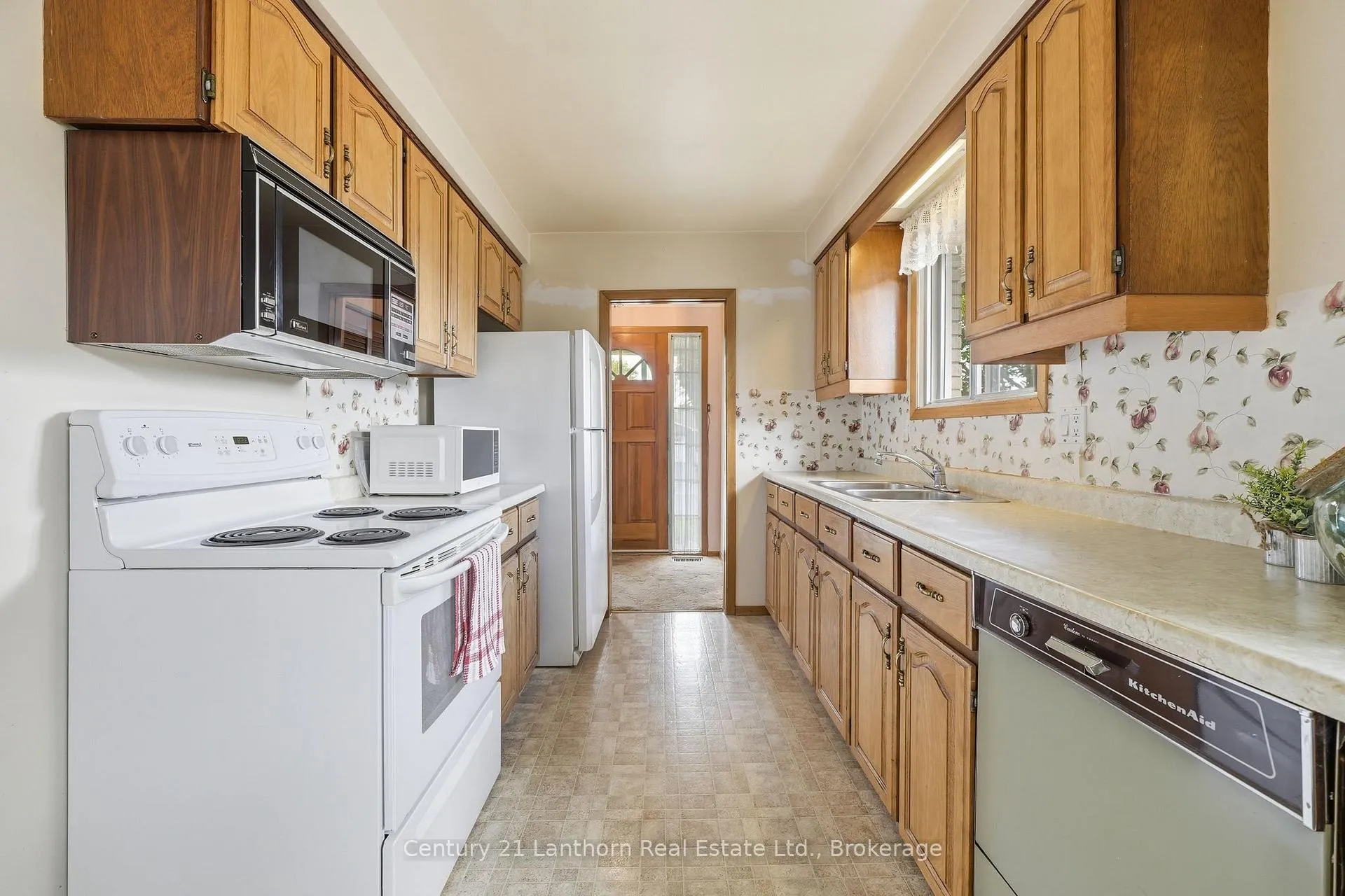 Photo 13 of 1041 Hudson Drive, Kingston, South of Taylor-Kidd Blvd — HOMEH