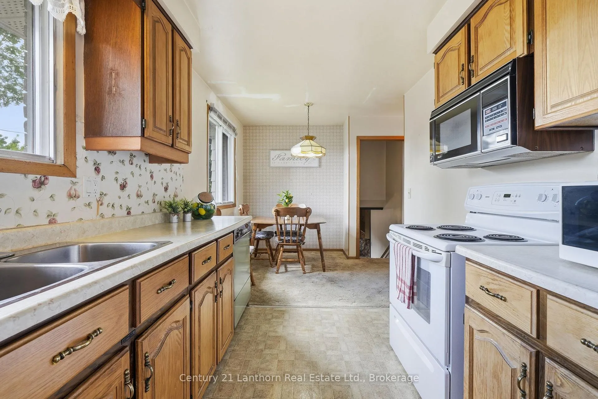 Photo 15 of 1041 Hudson Drive, Kingston, South of Taylor-Kidd Blvd — HOMEH