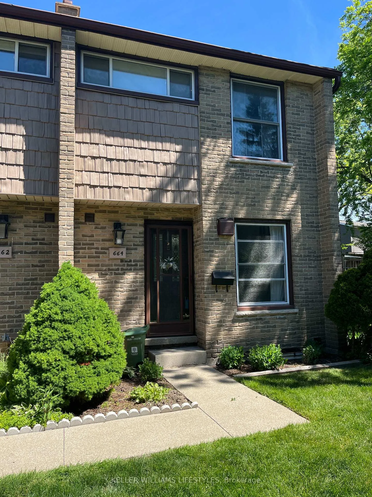 Front of Unit 45, 664 Wonderland Road S