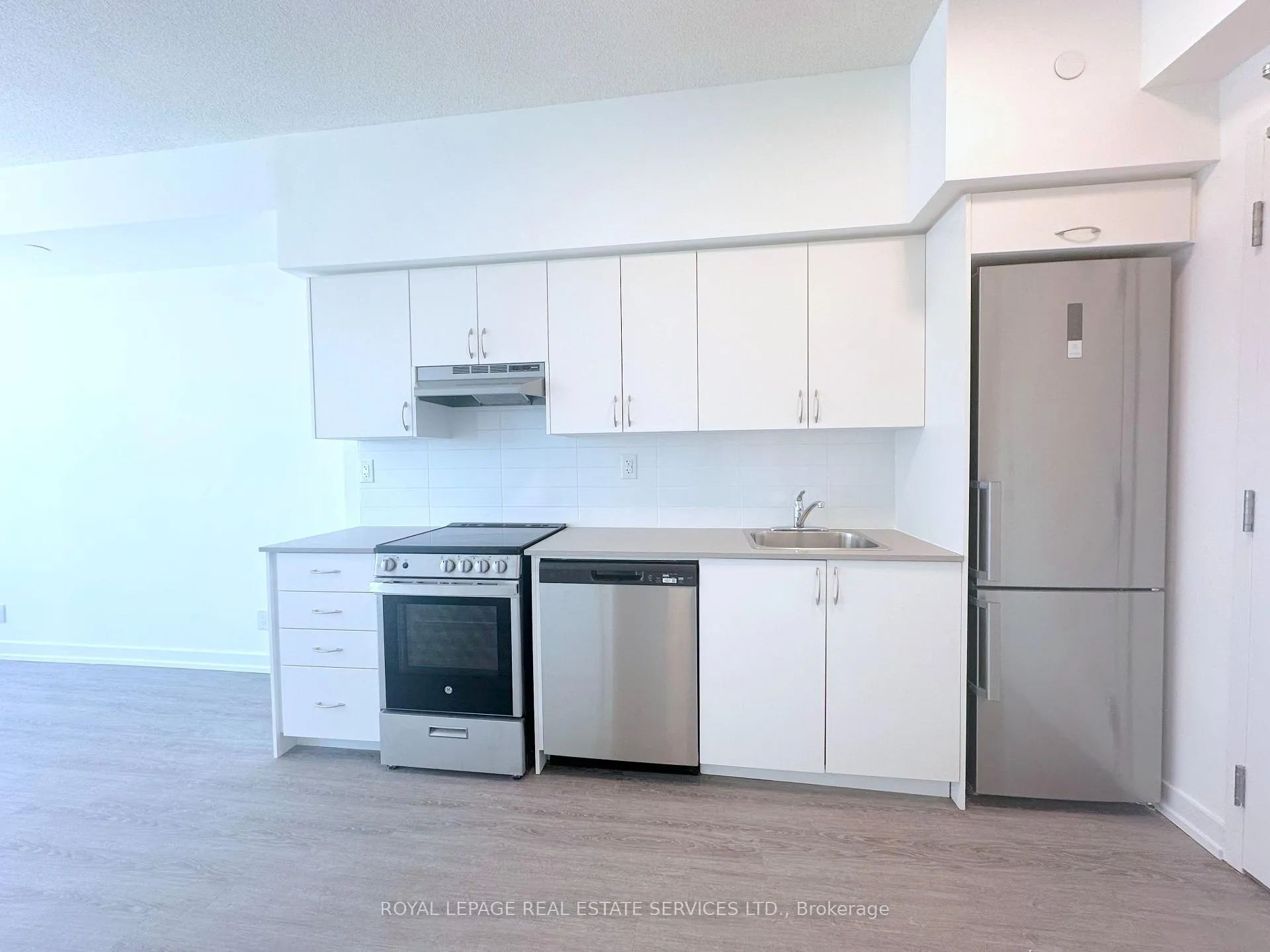 Photo 3 of Unit 305, 25 Kitney Drive, Ajax, South West — HOMEH
