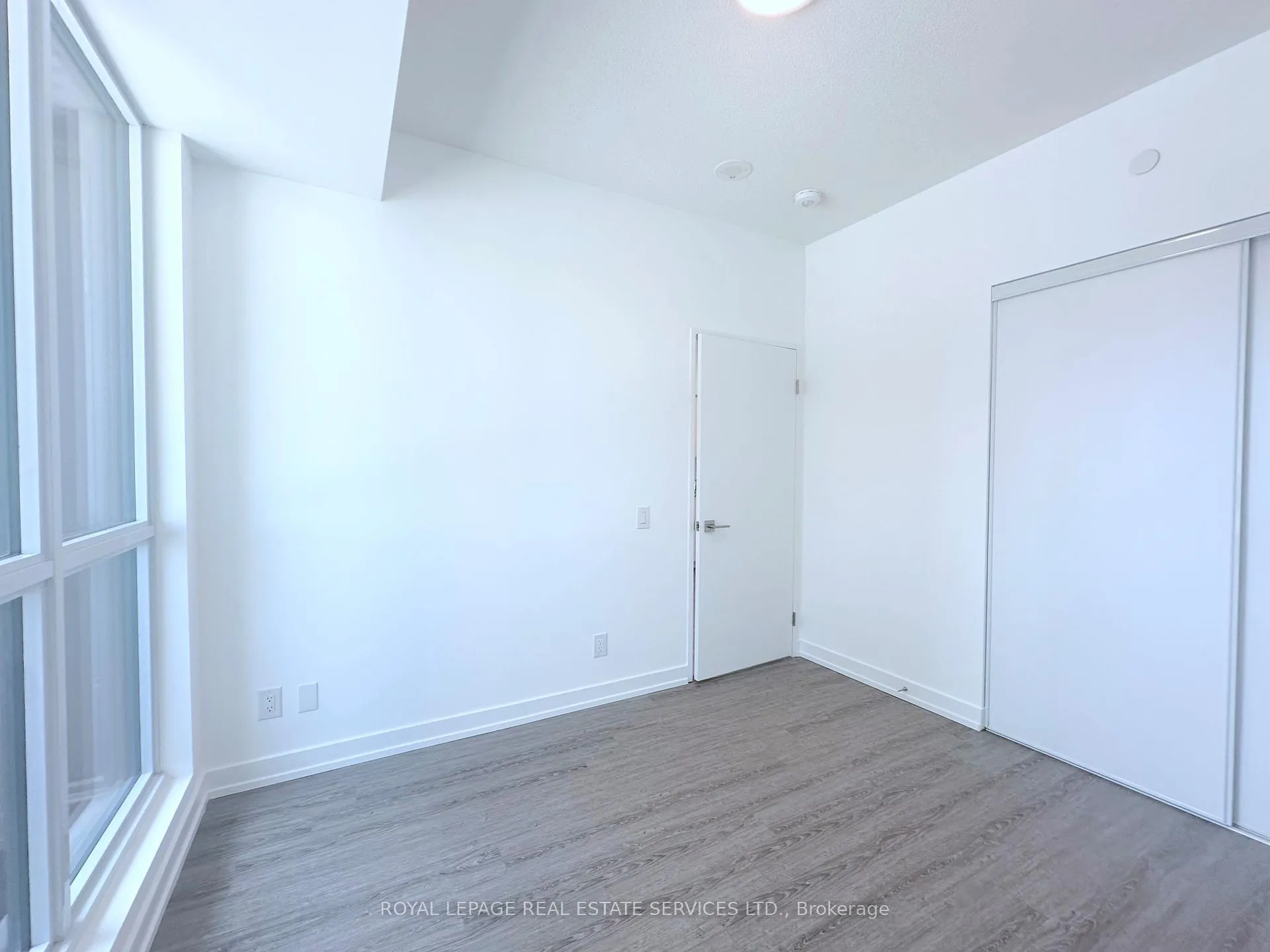 Photo 7 of Unit 305, 25 Kitney Drive, Ajax, South West — HOMEH