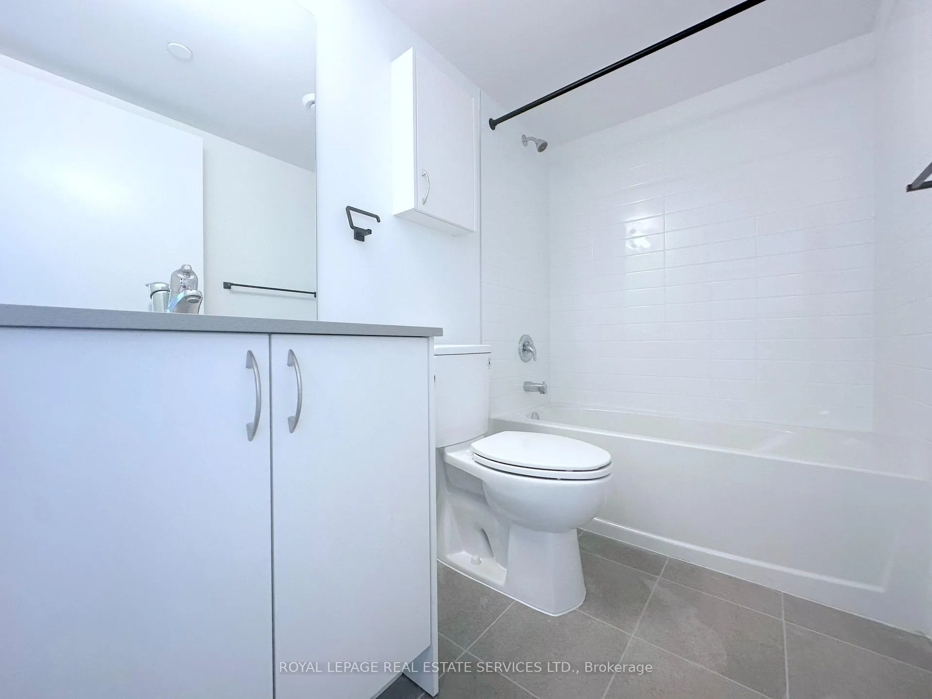 Photo 8 of Unit 305, 25 Kitney Drive, Ajax, South West — HOMEH