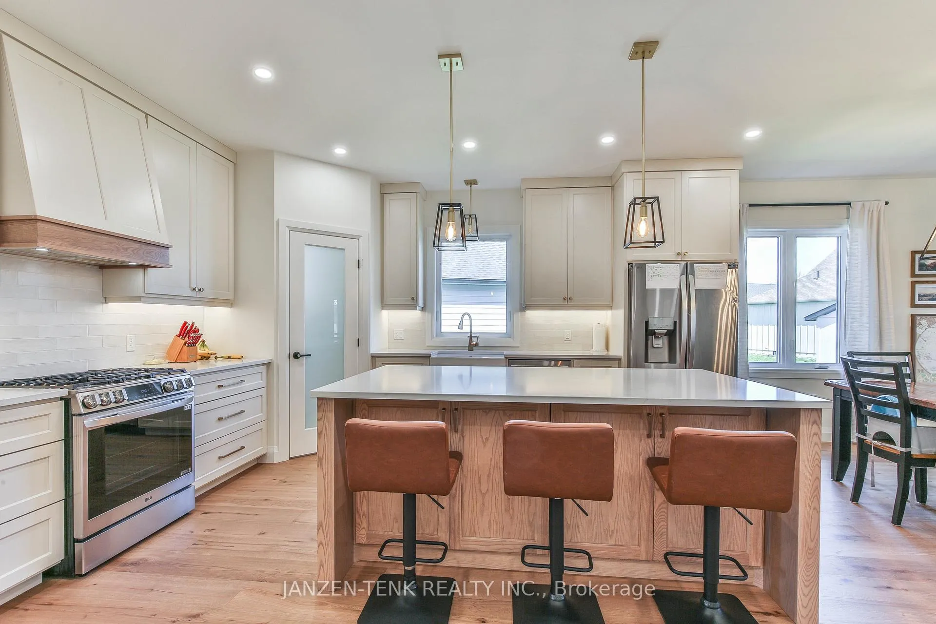 Photo 7 of 11 Charles Court, Bayham, Port Burwell — HOMEH