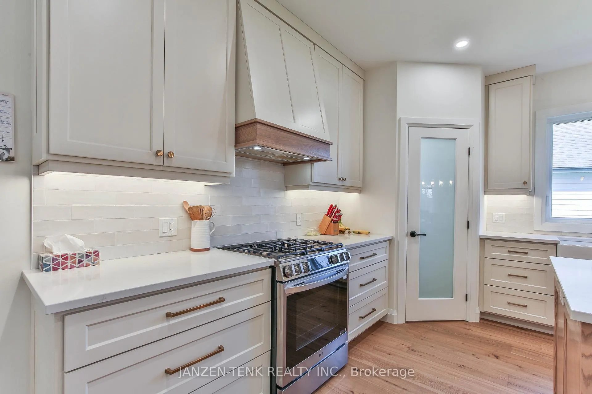 Photo 10 of 11 Charles Court, Bayham, Port Burwell — HOMEH