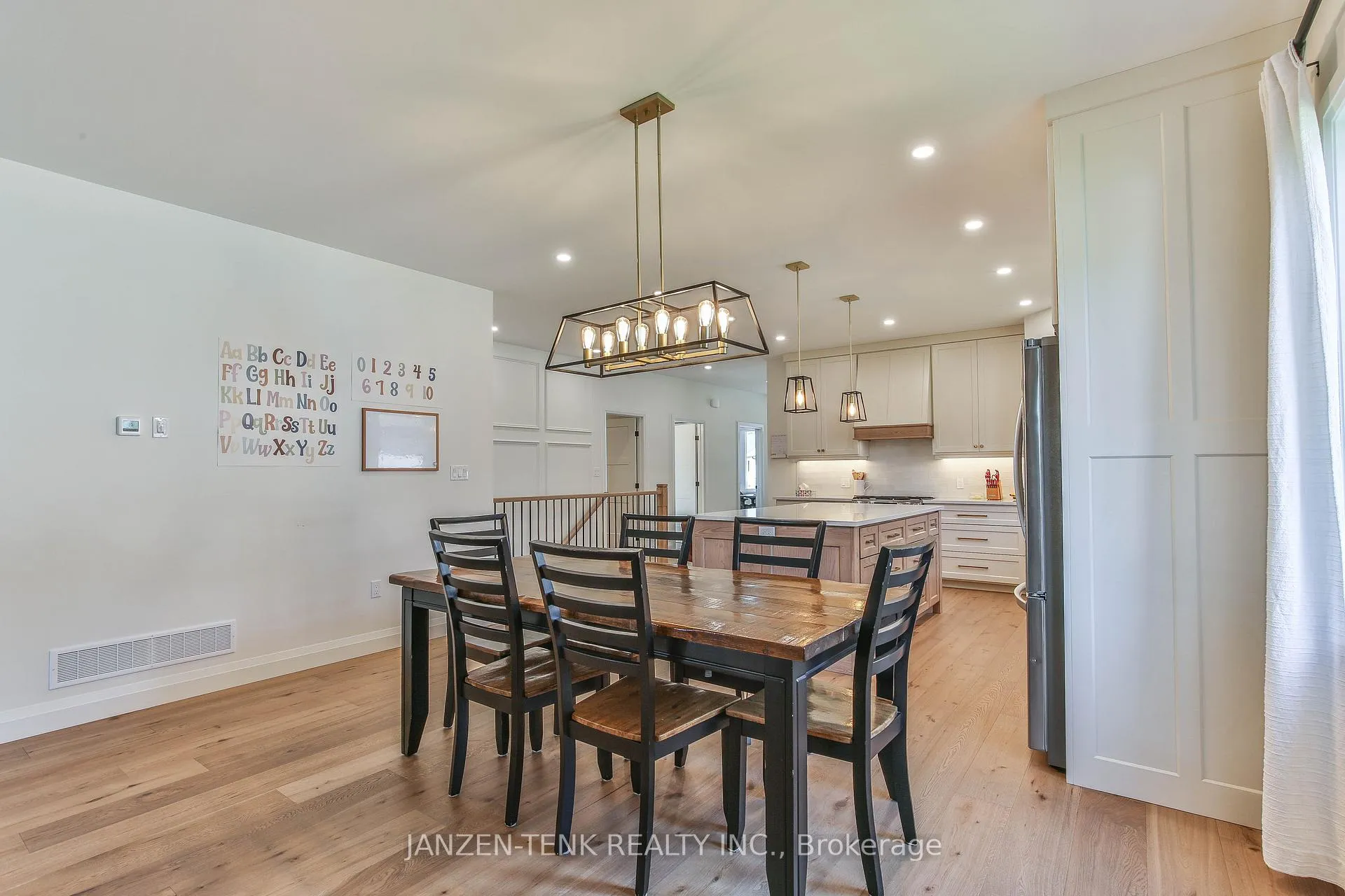 Photo 17 of 11 Charles Court, Bayham, Port Burwell — HOMEH