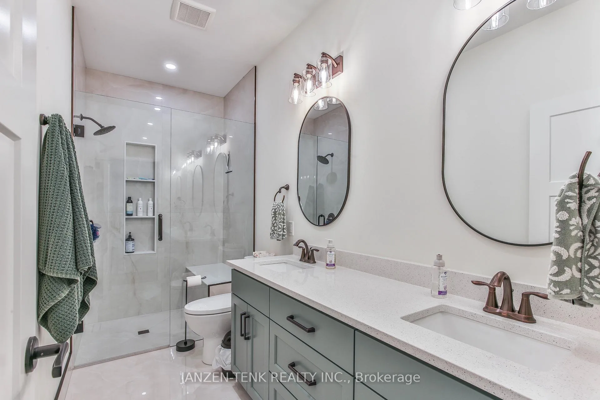 Photo 24 of 11 Charles Court, Bayham, Port Burwell — HOMEH
