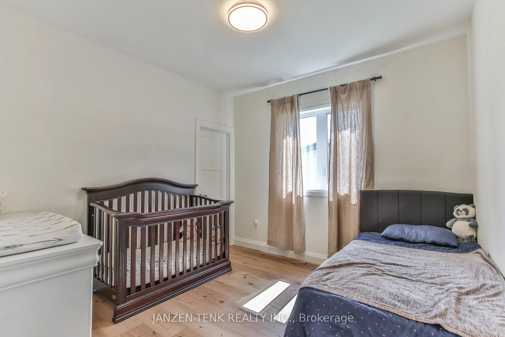 Photo 25 of 11 Charles Court, Bayham, Port Burwell — HOMEH