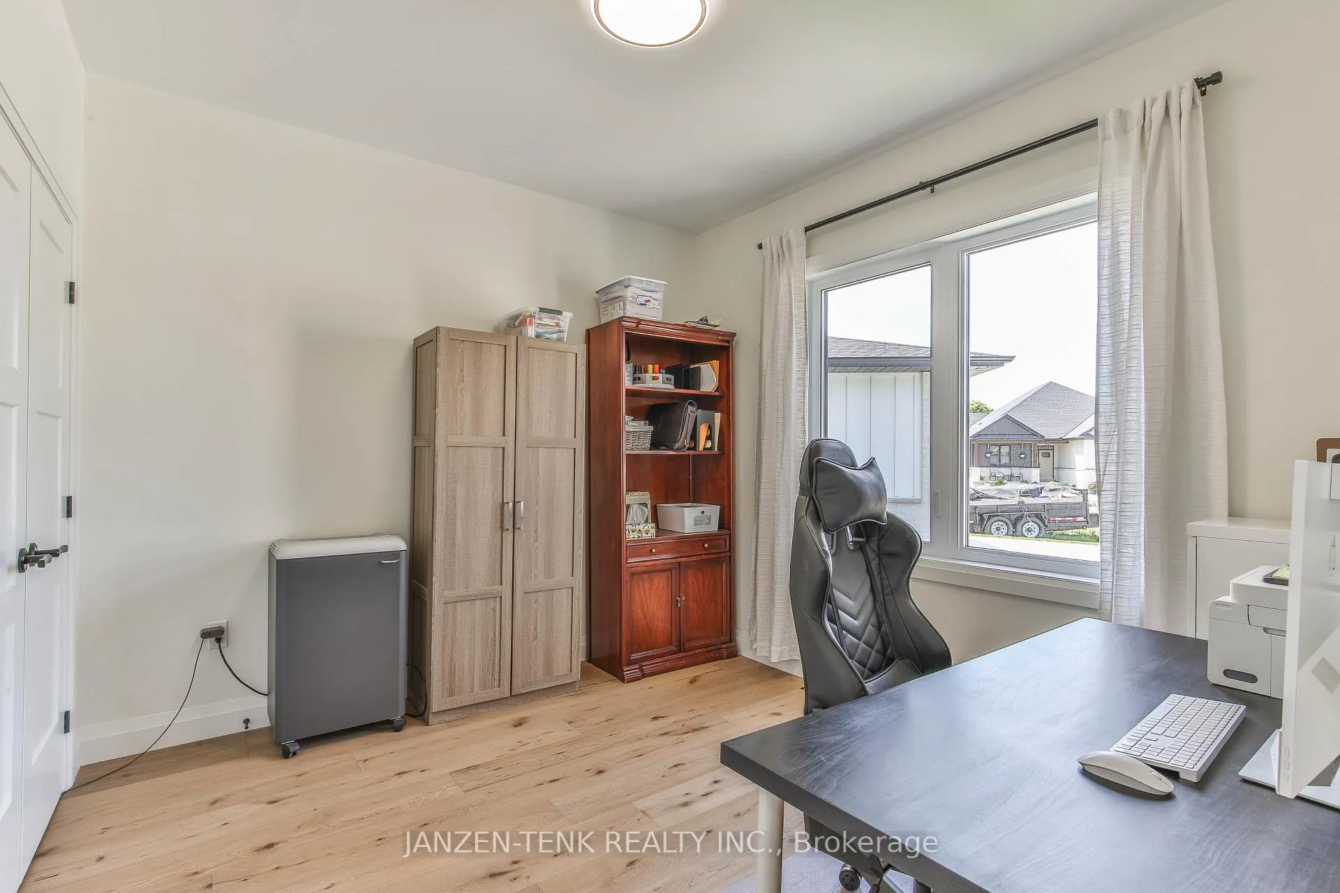 Photo 27 of 11 Charles Court, Bayham, Port Burwell — HOMEH