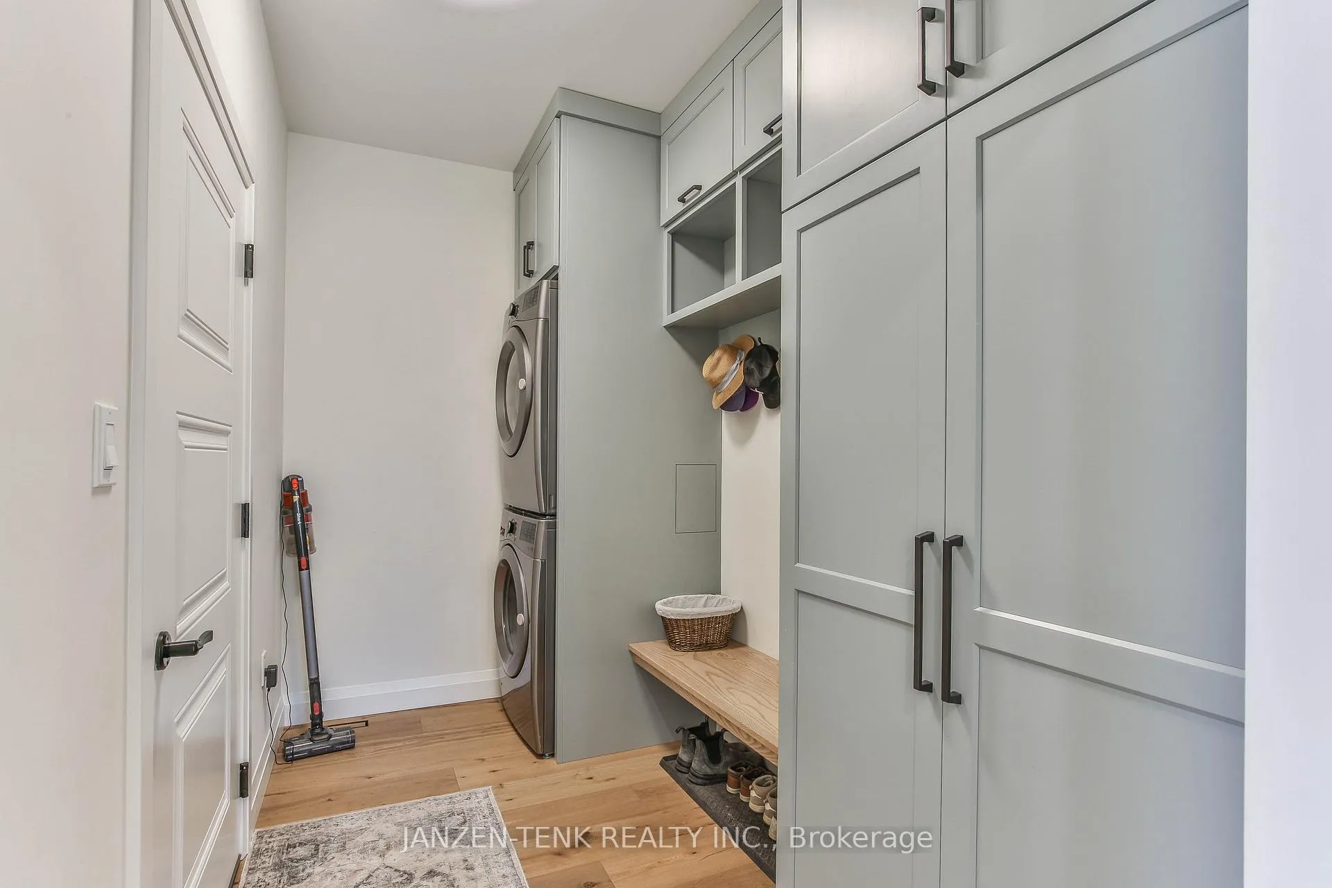 Photo 30 of 11 Charles Court, Bayham, Port Burwell — HOMEH