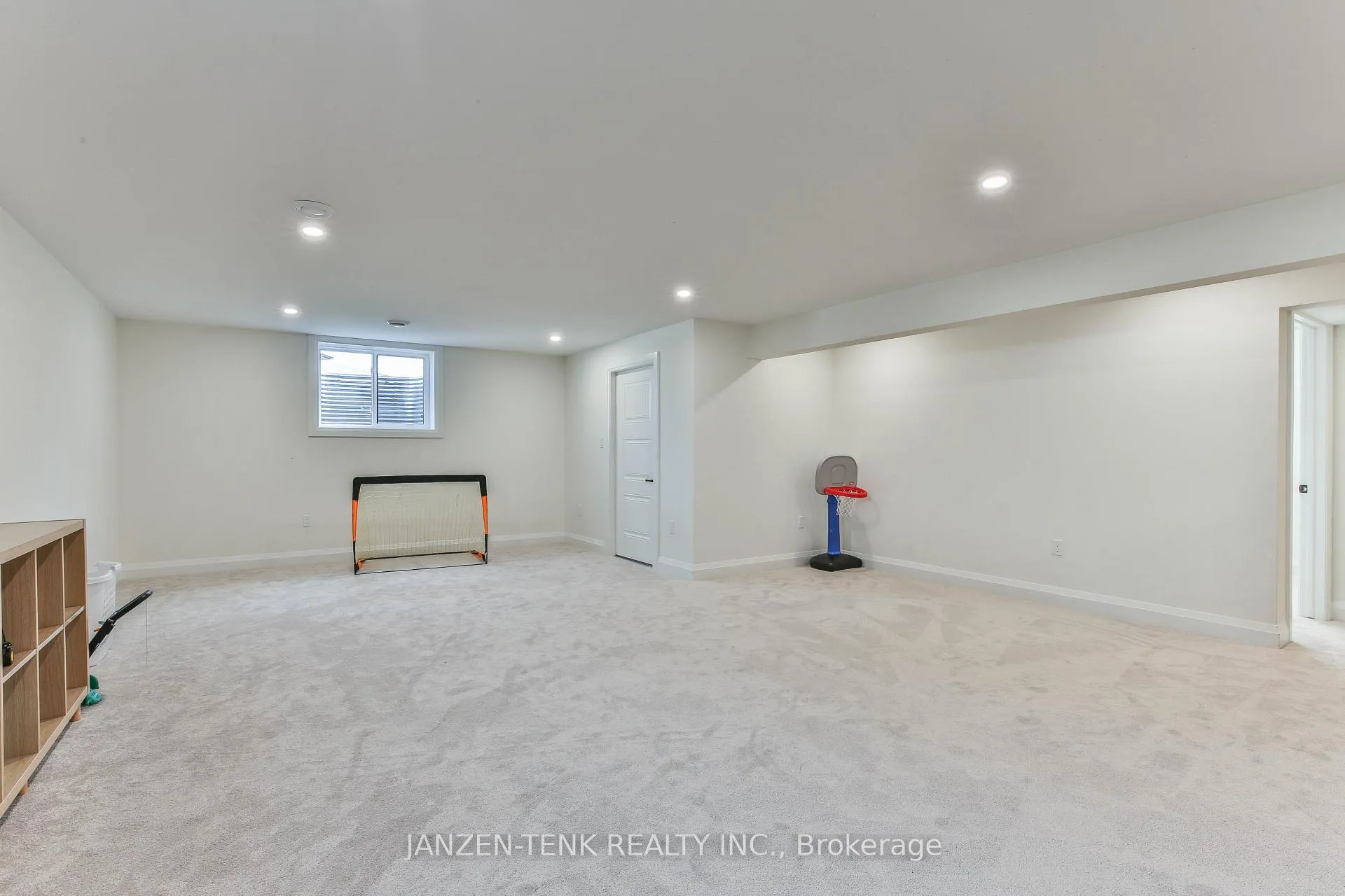 Photo 32 of 11 Charles Court, Bayham, Port Burwell — HOMEH