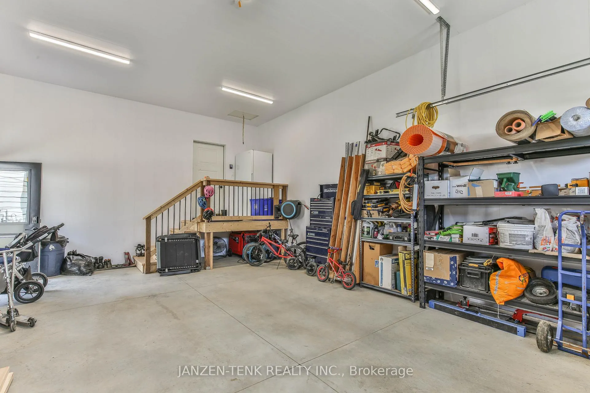 Photo 47 of 11 Charles Court, Bayham, Port Burwell — HOMEH