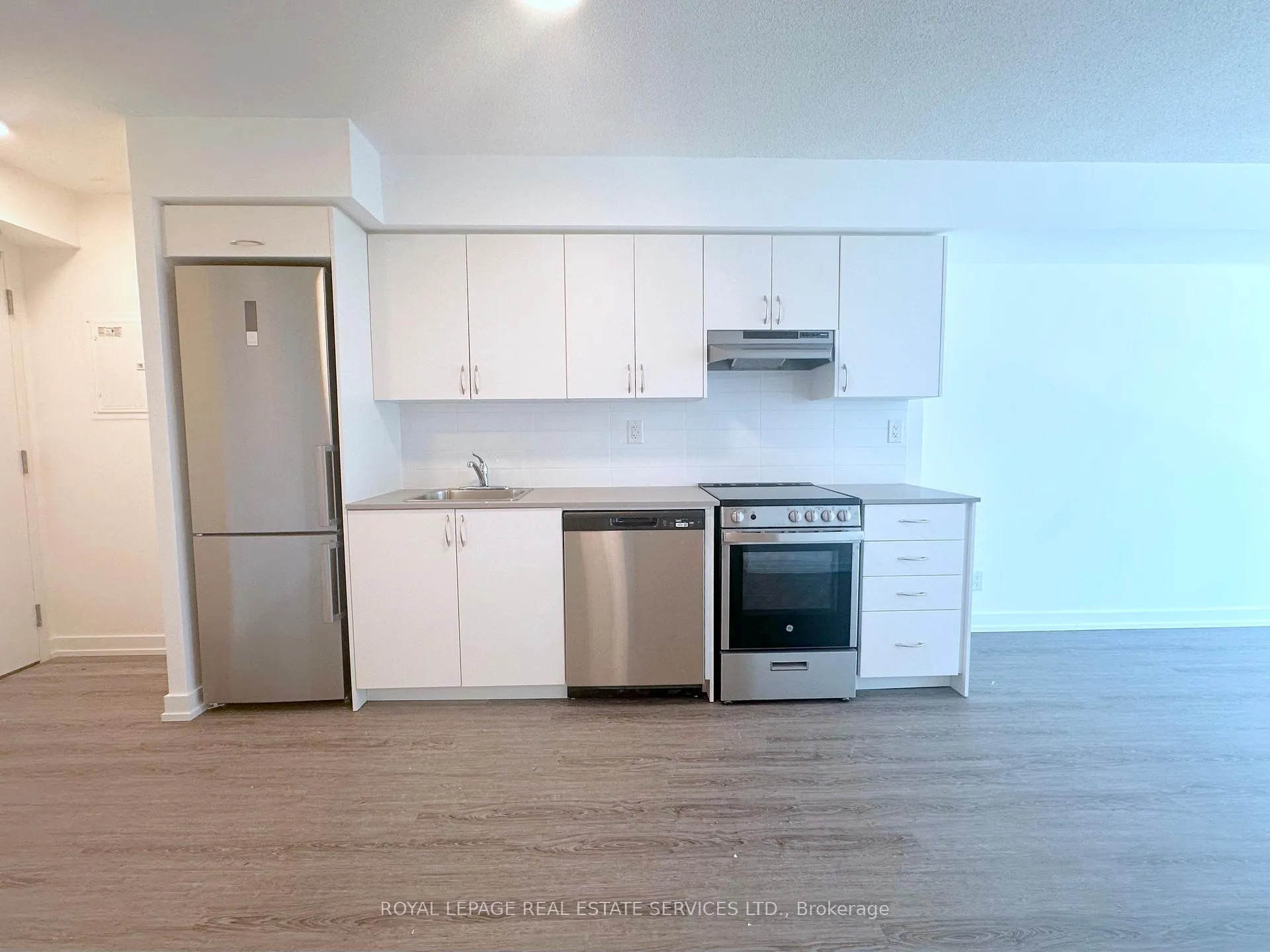 Photo 3 of Unit 423, 25 Kitney Drive, Ajax, South West — HOMEH