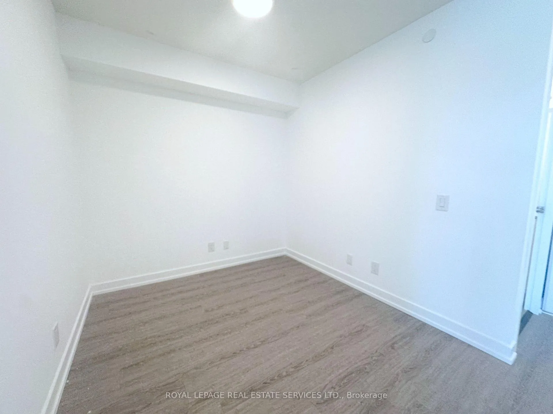 Photo 5 of Unit 423, 25 Kitney Drive, Ajax, South West — HOMEH