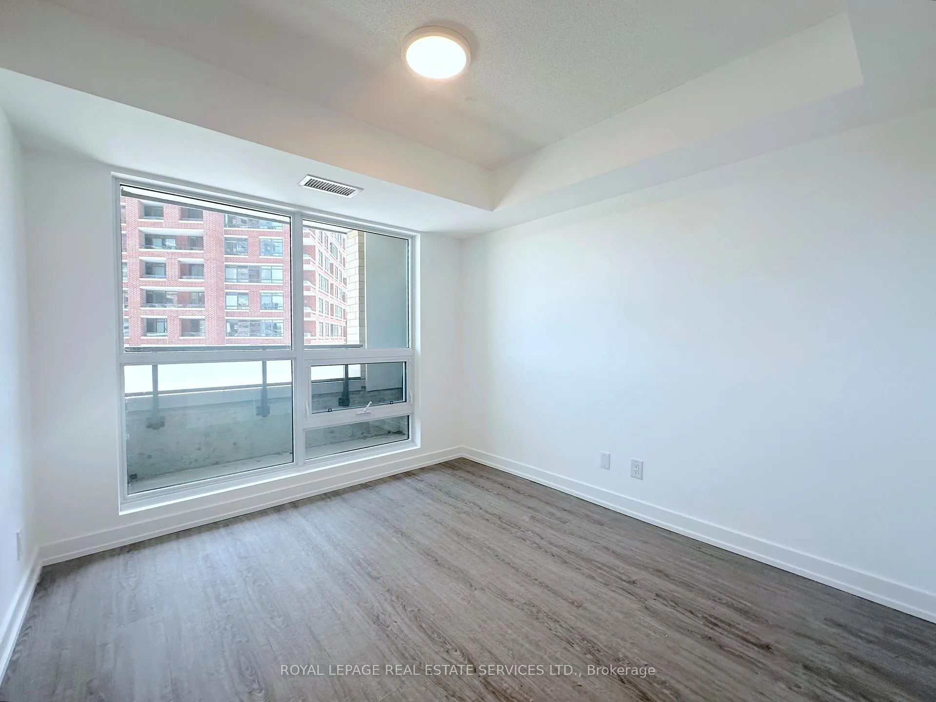 Photo 6 of Unit 423, 25 Kitney Drive, Ajax, South West — HOMEH