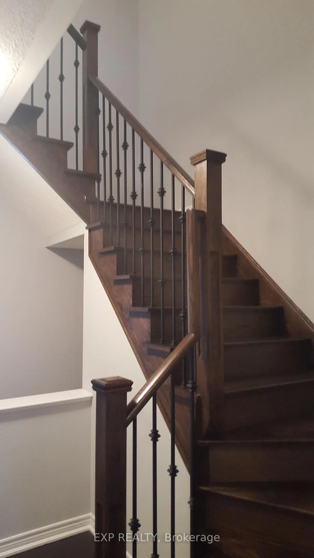 Photo 3 of 30 Isherwood Crescent, Vaughan, Vellore Village — HOMEH