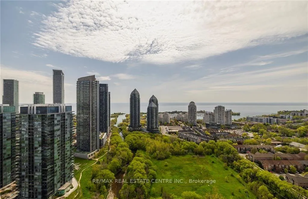 Photo 12 of Unit 933, 165 Legion Road N, Etobicoke, Mimico — HOMEH