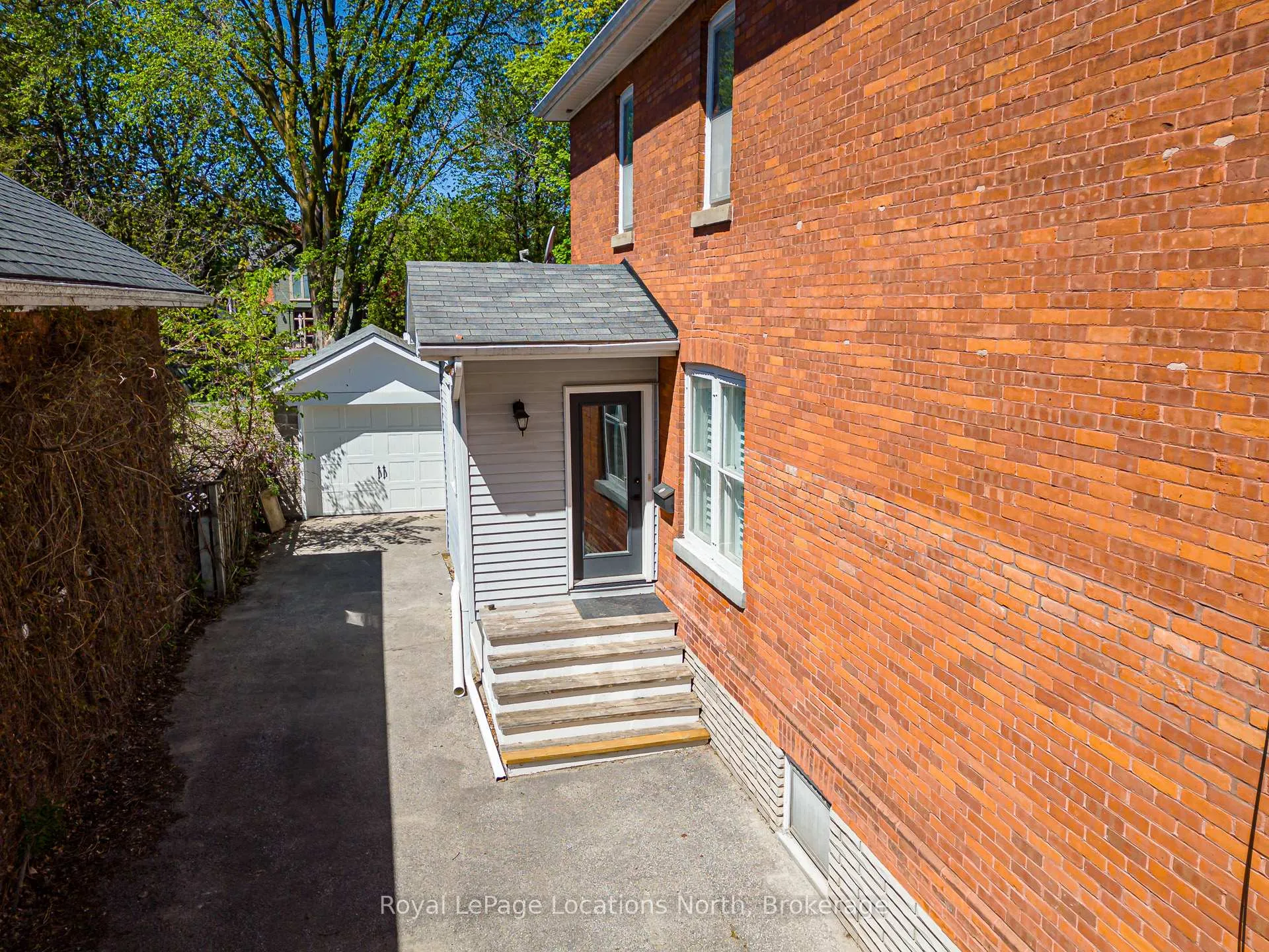 Photo 31 of 136 Oak Street, Collingwood — HOMEH