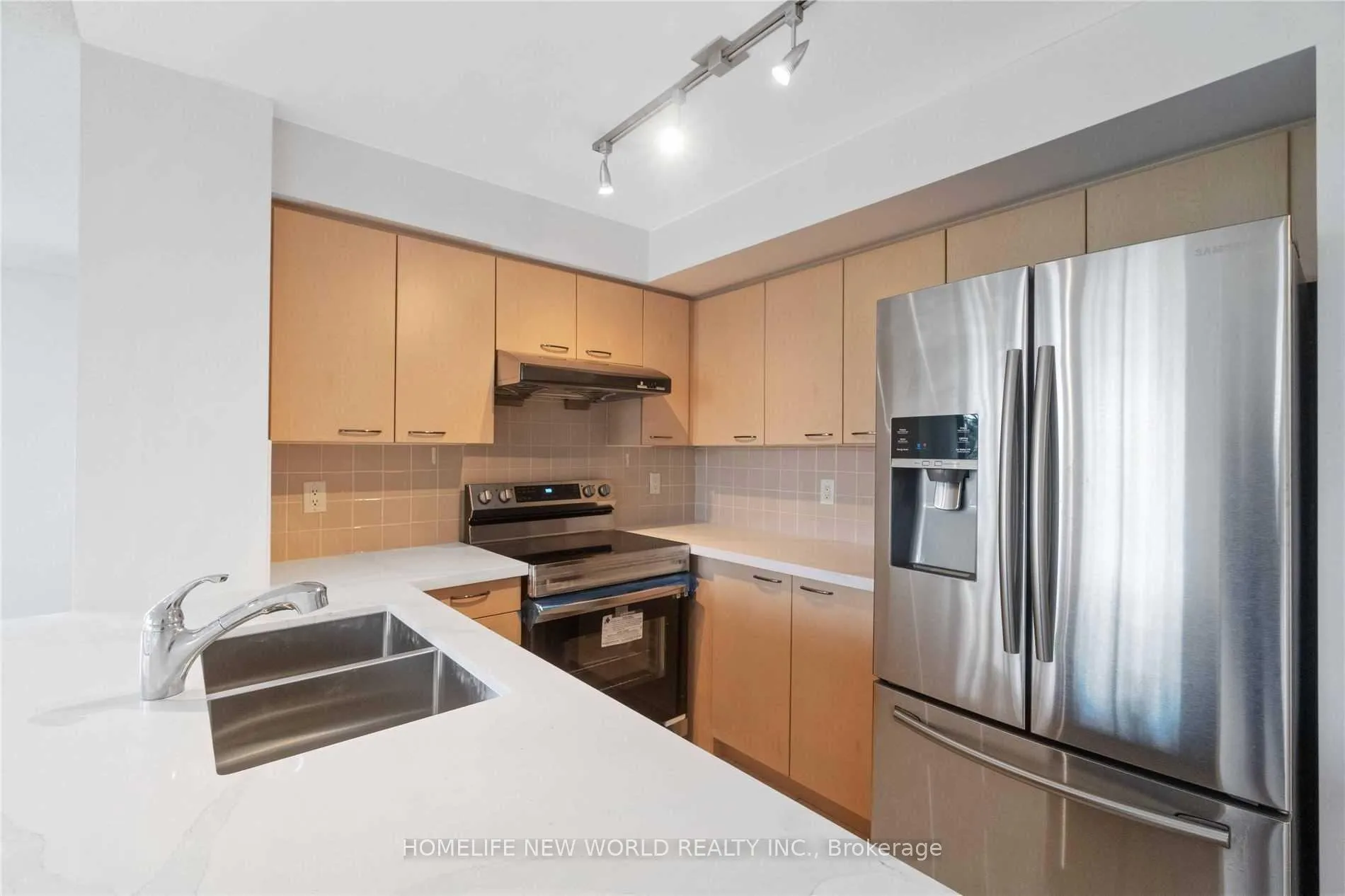 Photo 4 of Unit 220, 62 Suncrest Boulevard, Markham, Commerce Valley — HOMEH