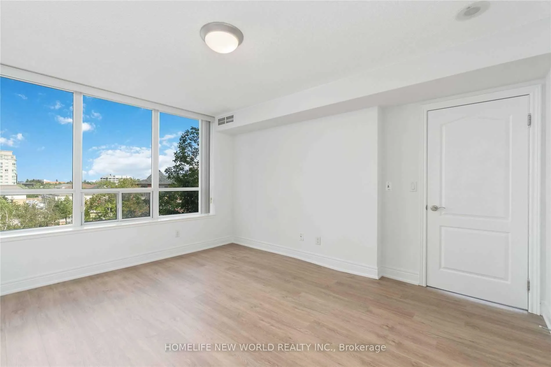Photo 11 of Unit 220, 62 Suncrest Boulevard, Markham, Commerce Valley — HOMEH