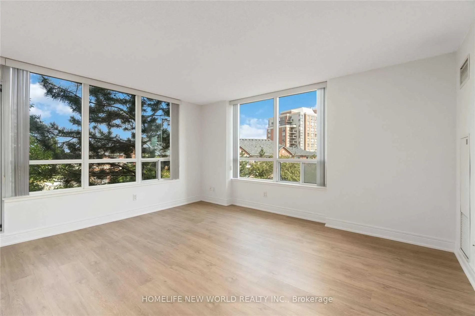Photo 14 of Unit 220, 62 Suncrest Boulevard, Markham, Commerce Valley — HOMEH