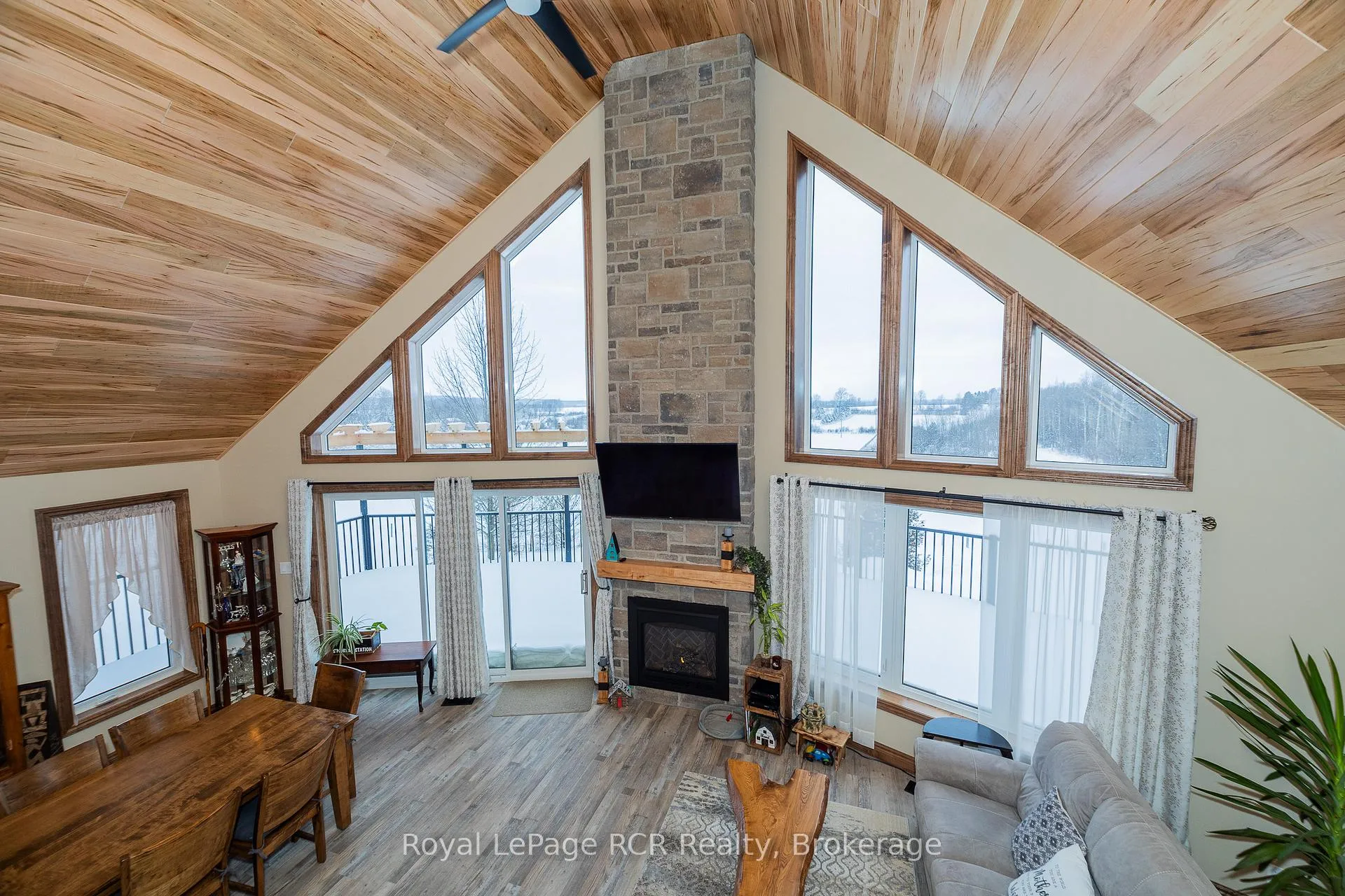 Photo 6 of 742654 Sideroad 4B Side Road, Chatsworth — HOMEH