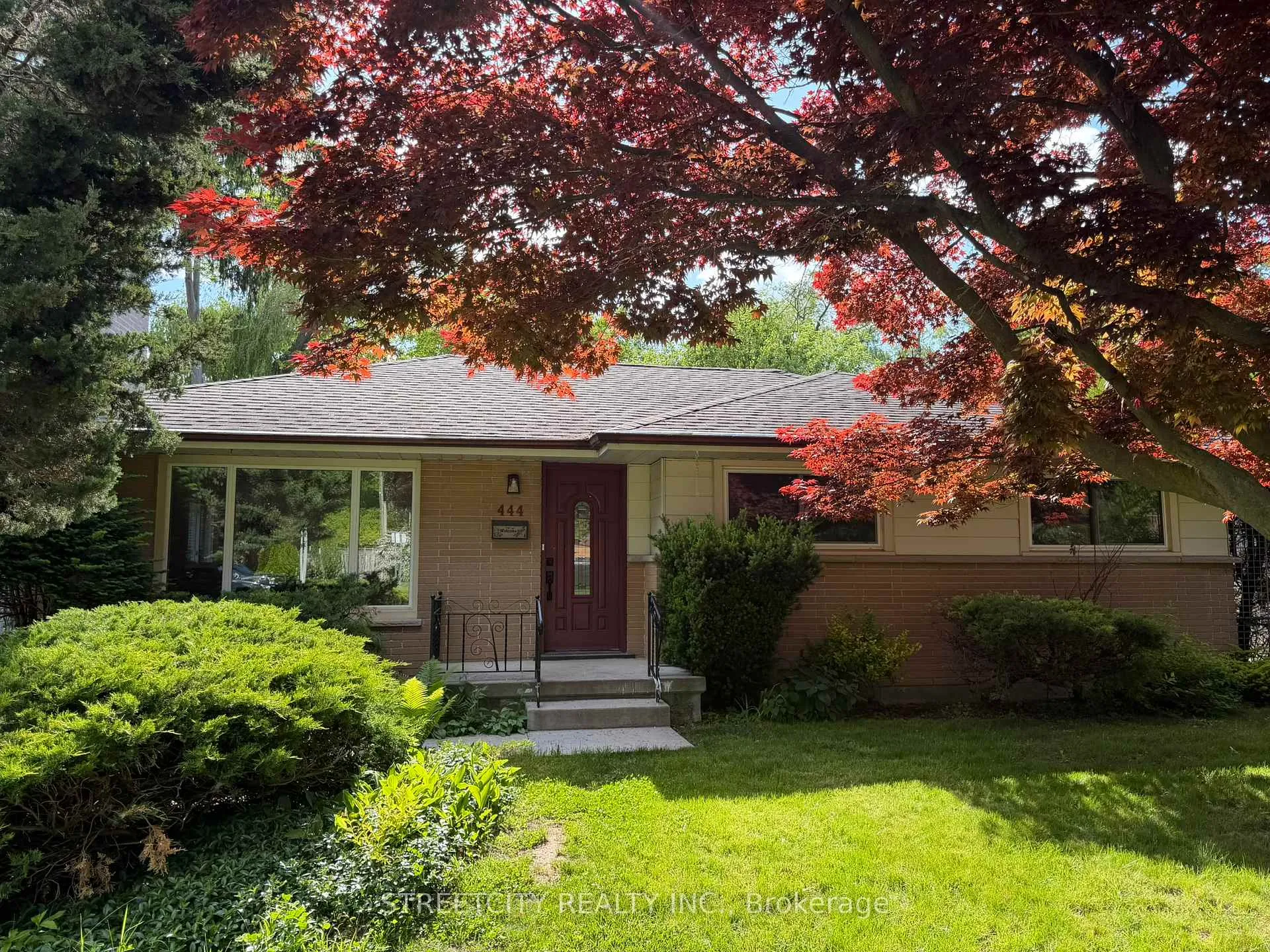 Photo 2 of 444 Scenic Drive, London, South J — HOMEH
