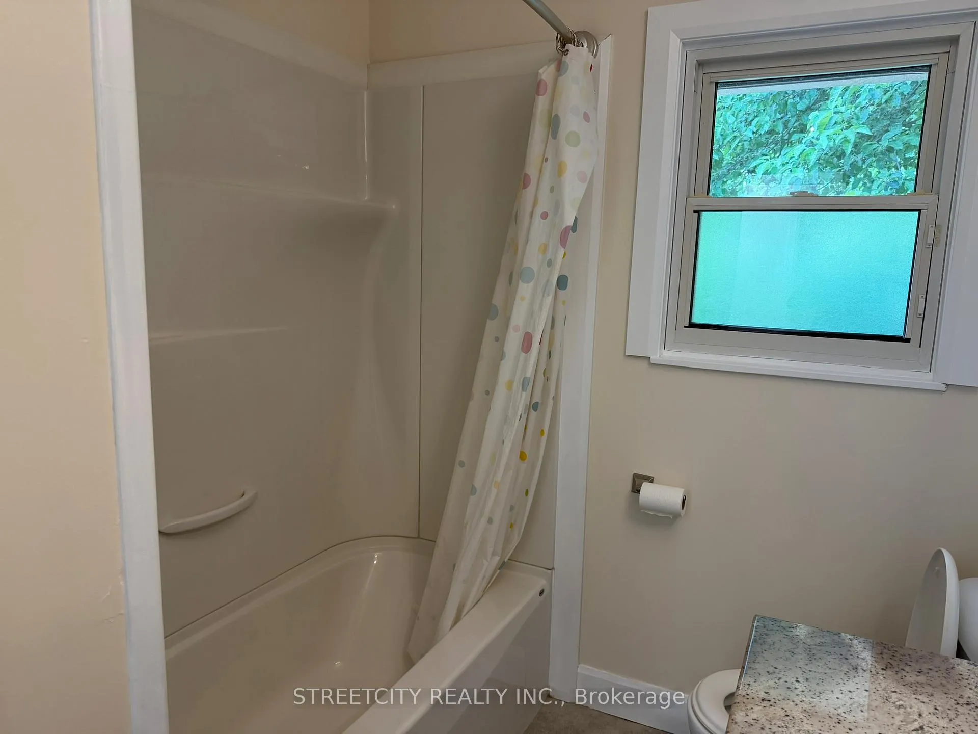 Photo 10 of 444 Scenic Drive, London, South J — HOMEH