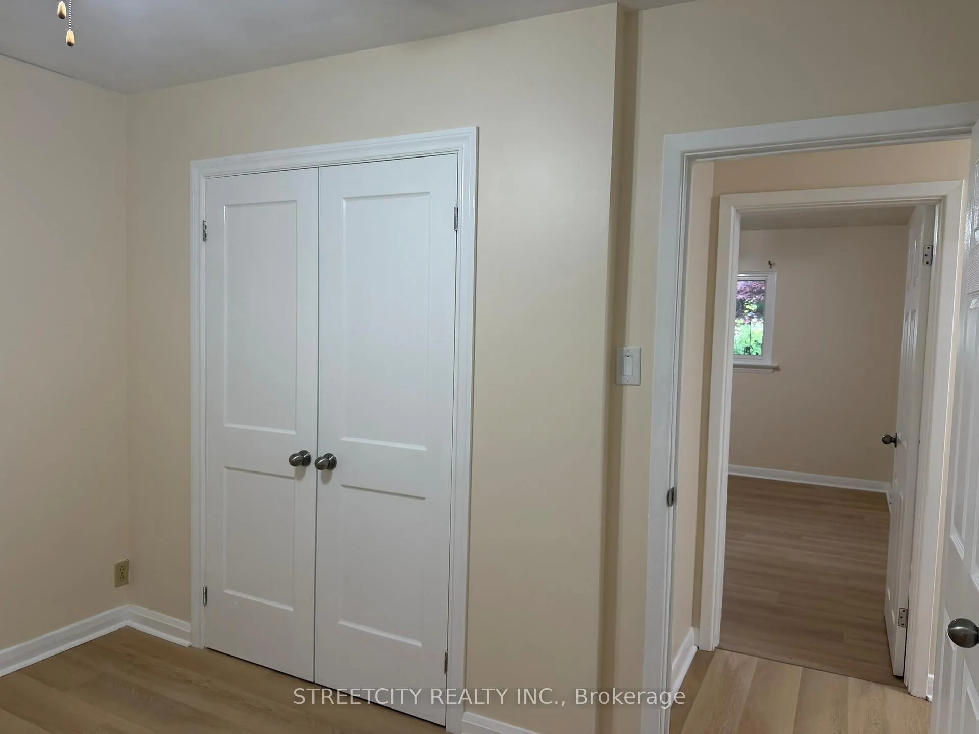 Photo 15 of 444 Scenic Drive, London, South J — HOMEH