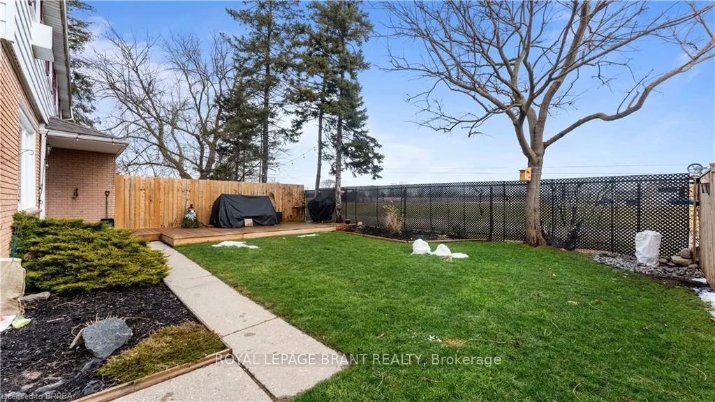 Photo 2 of Unit C, 52 Ewing Drive, Brantford — HOMEH
