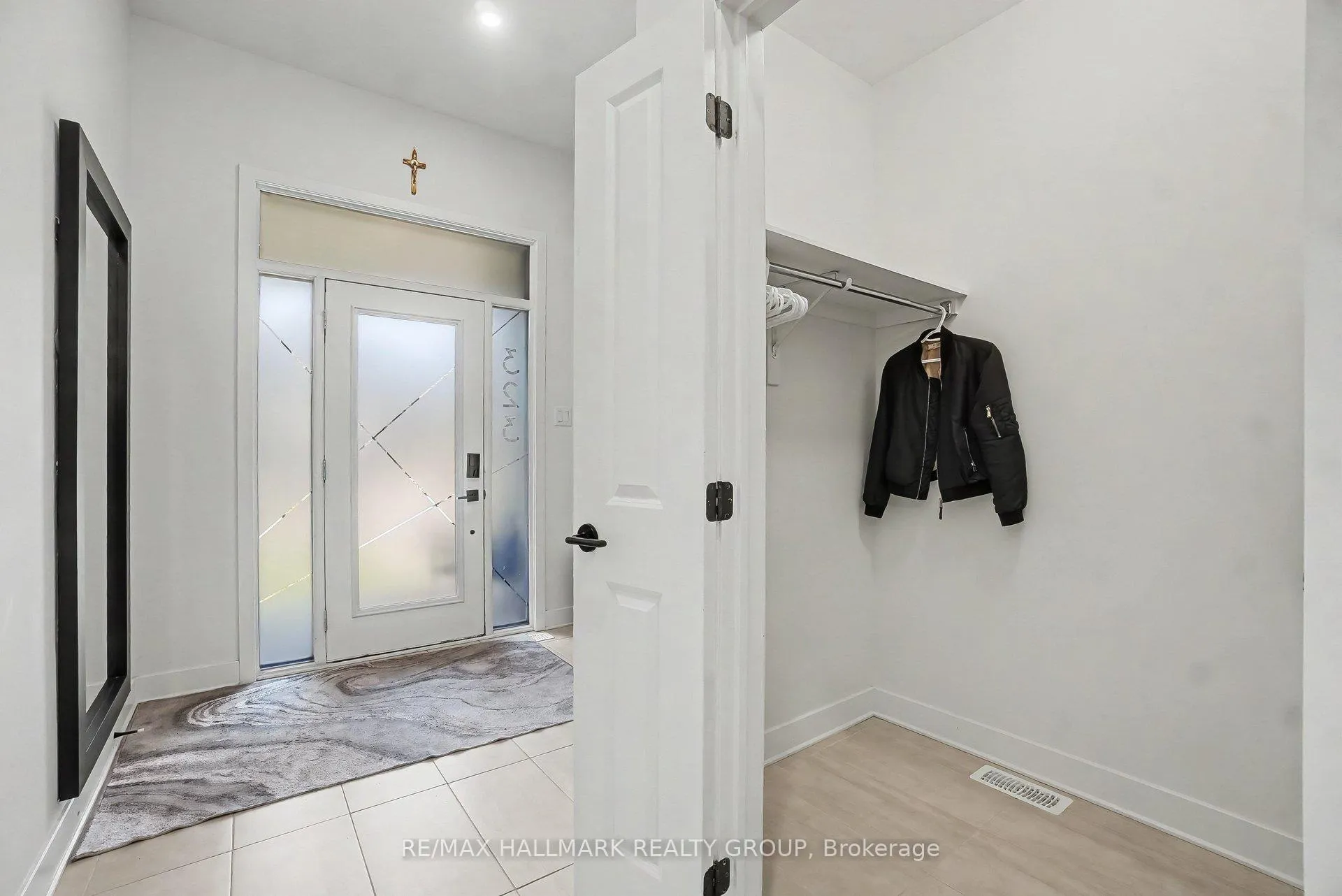 Photo 5 of 323 Wabasso Lane, Ottawa, Leitrim — HOMEH