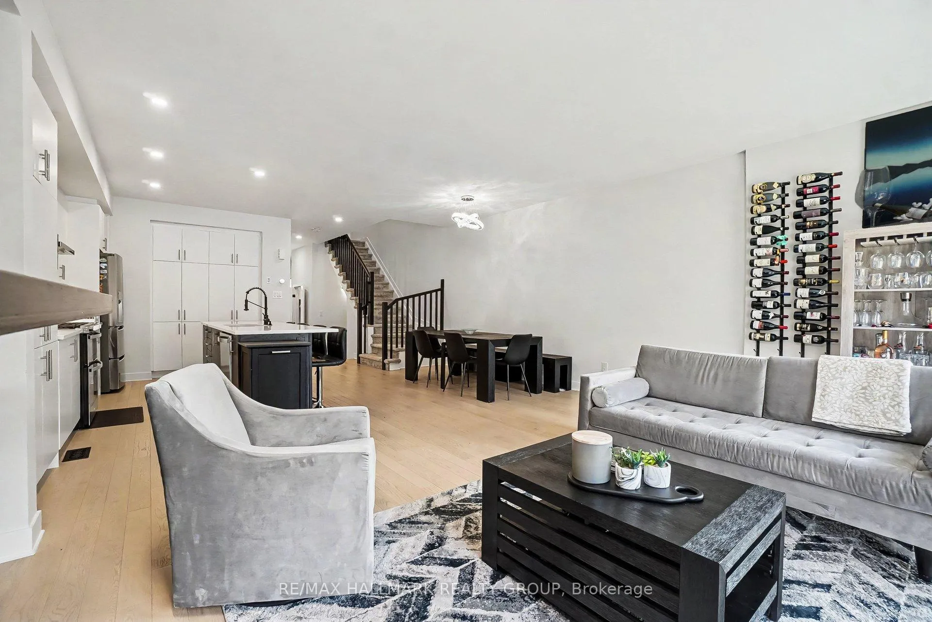 Photo 12 of 323 Wabasso Lane, Ottawa, Leitrim — HOMEH