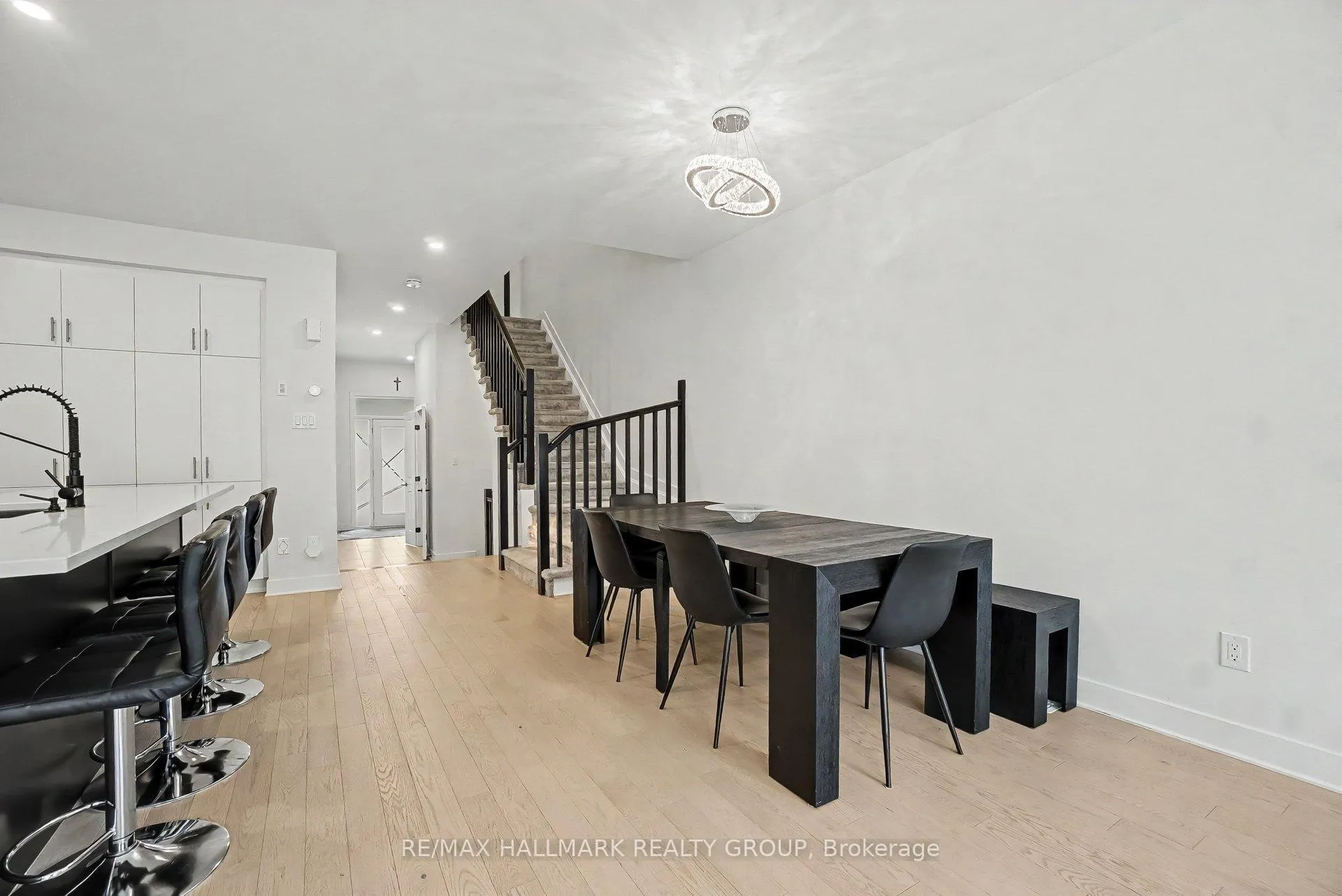Photo 16 of 323 Wabasso Lane, Ottawa, Leitrim — HOMEH