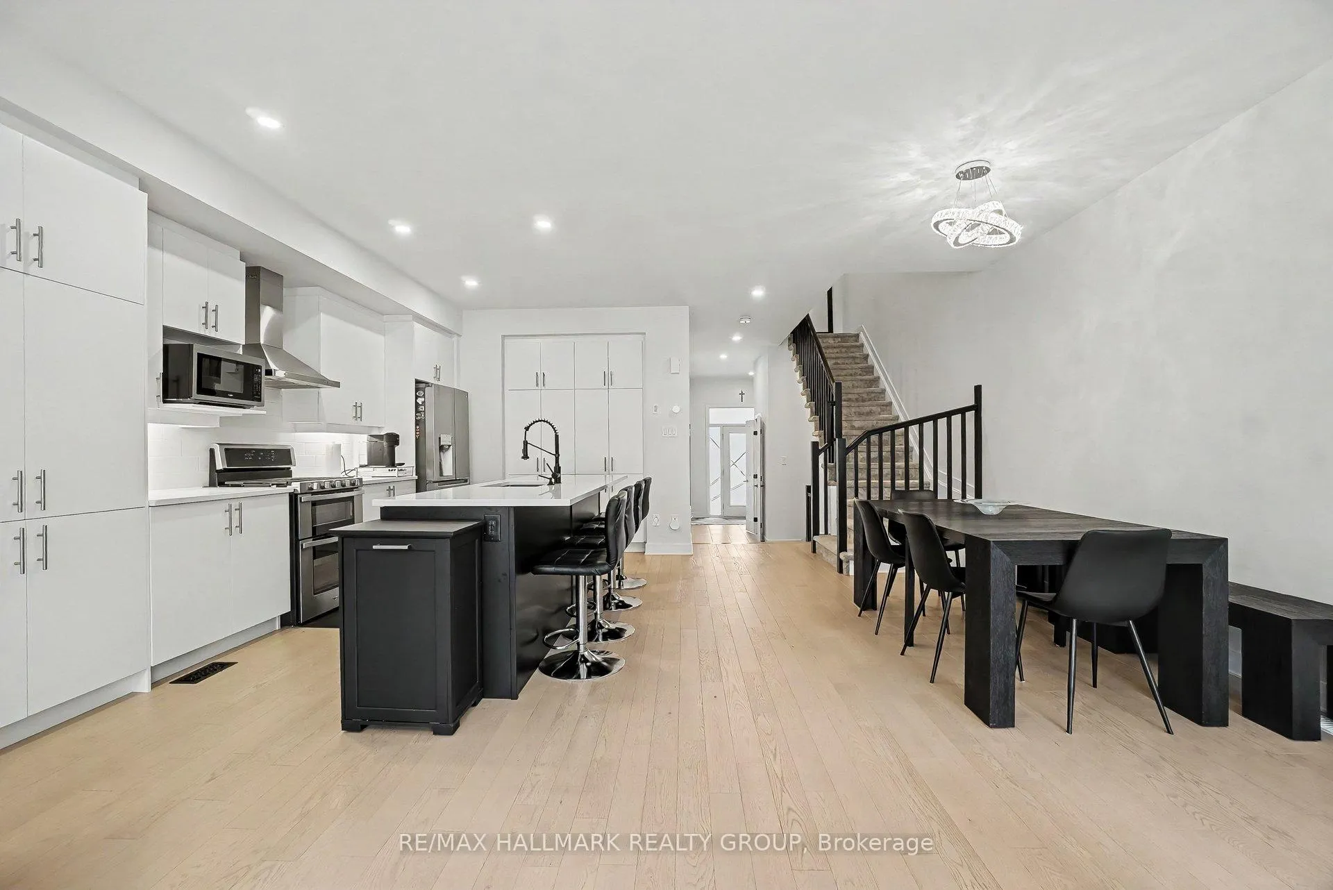 Photo 18 of 323 Wabasso Lane, Ottawa, Leitrim — HOMEH