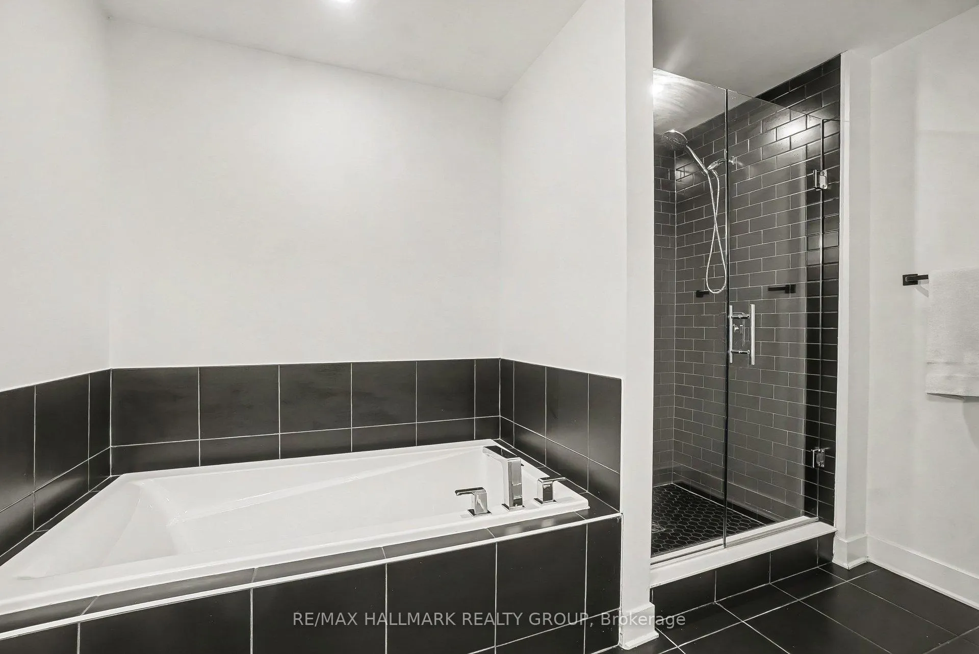 Photo 31 of 323 Wabasso Lane, Ottawa, Leitrim — HOMEH