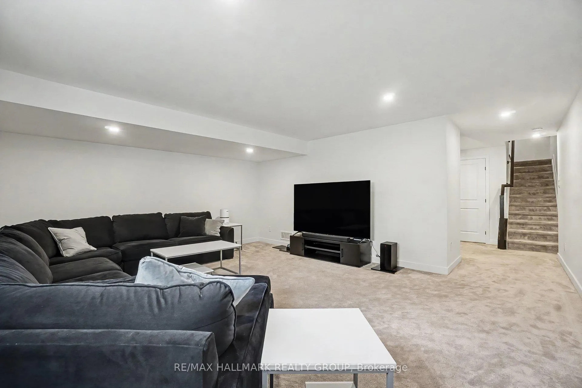 Photo 37 of 323 Wabasso Lane, Ottawa, Leitrim — HOMEH