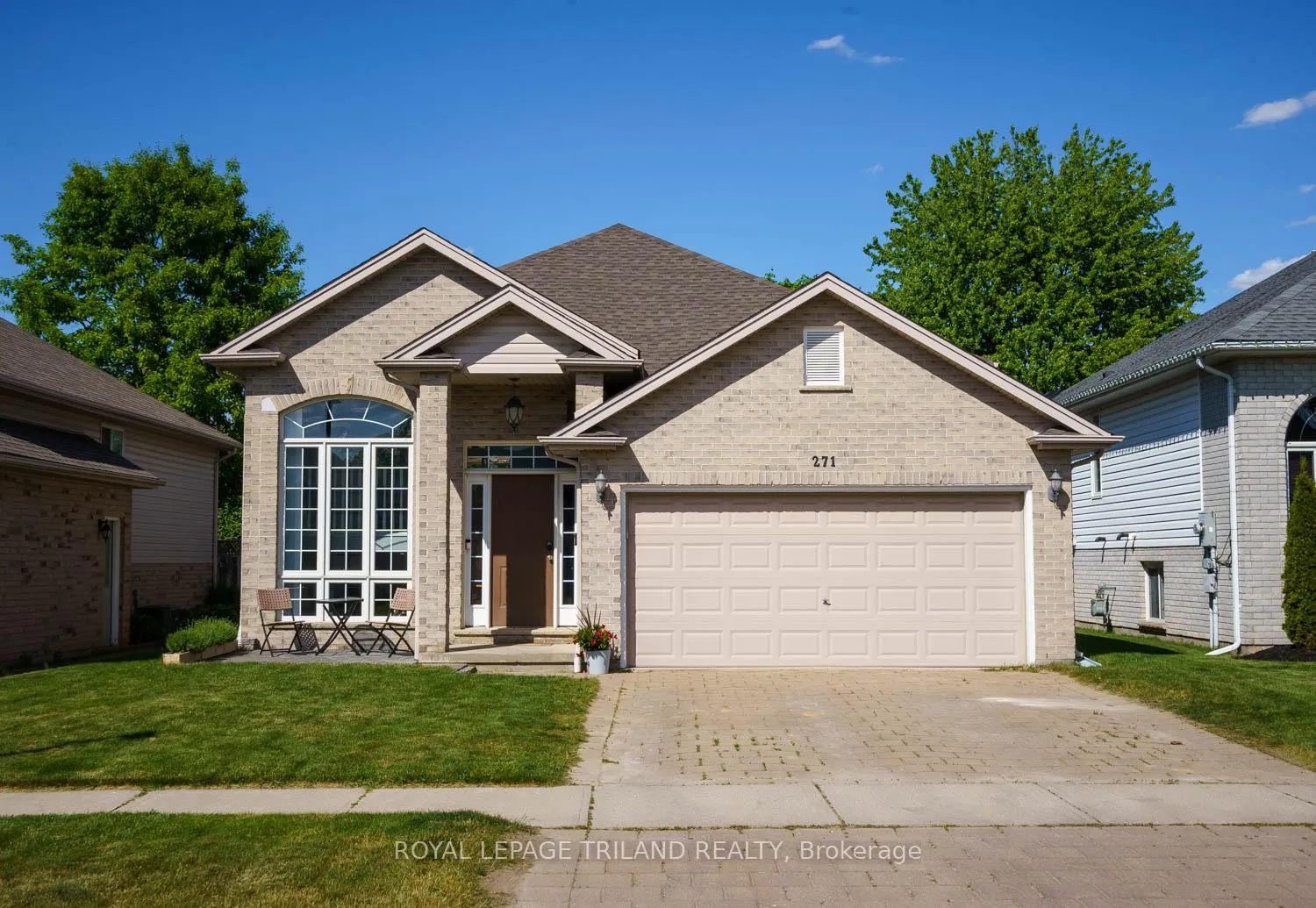 Photo 2 of 271 Mogg Street, Strathroy-Caradoc, SE — HOMEH
