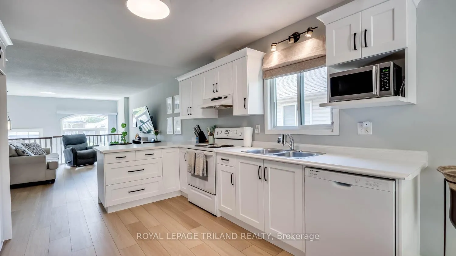 Photo 7 of 271 Mogg Street, Strathroy-Caradoc, SE — HOMEH