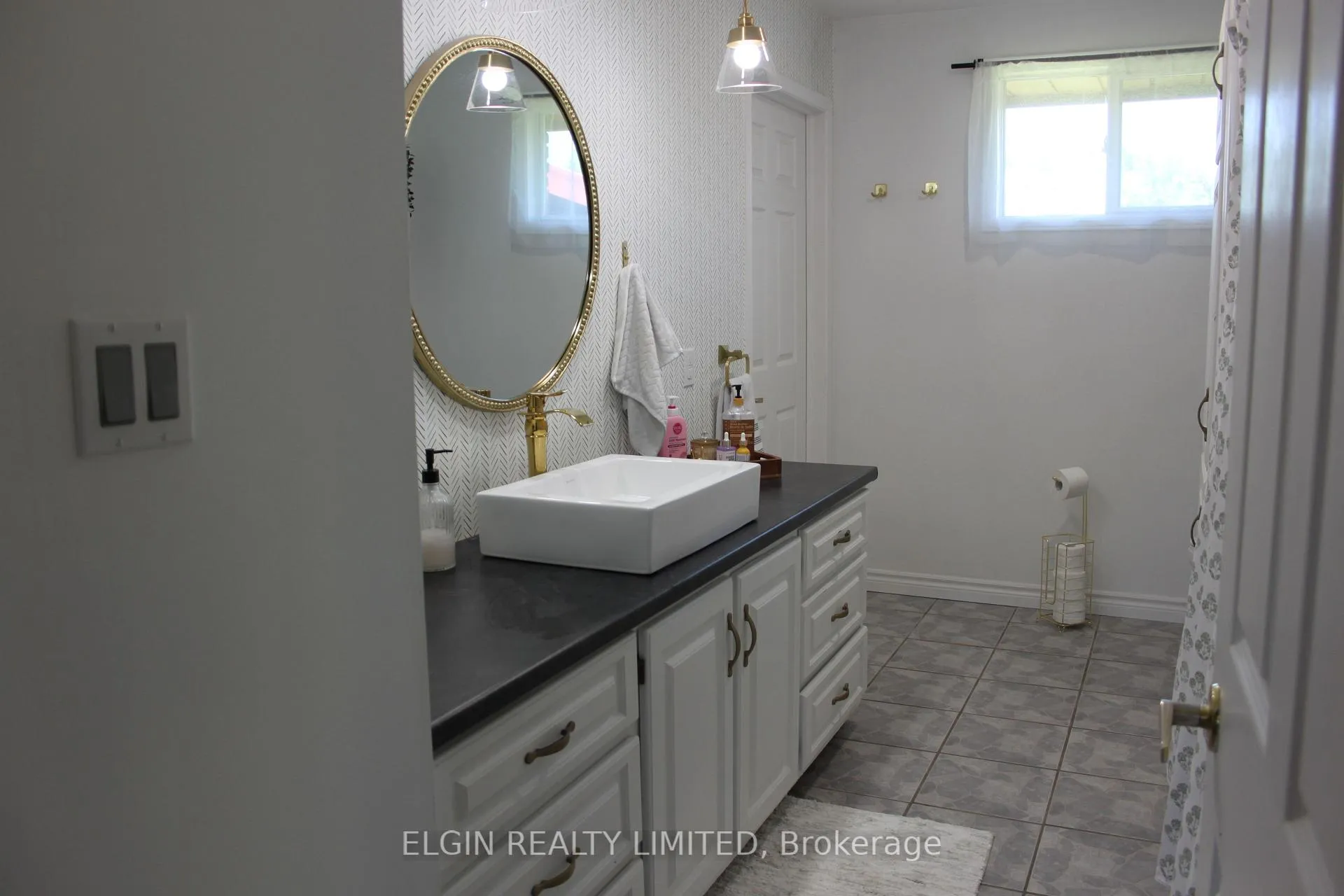 Photo 42 of 42445 John Wise Line, Central Elgin, Rural Central Elgin — HOMEH