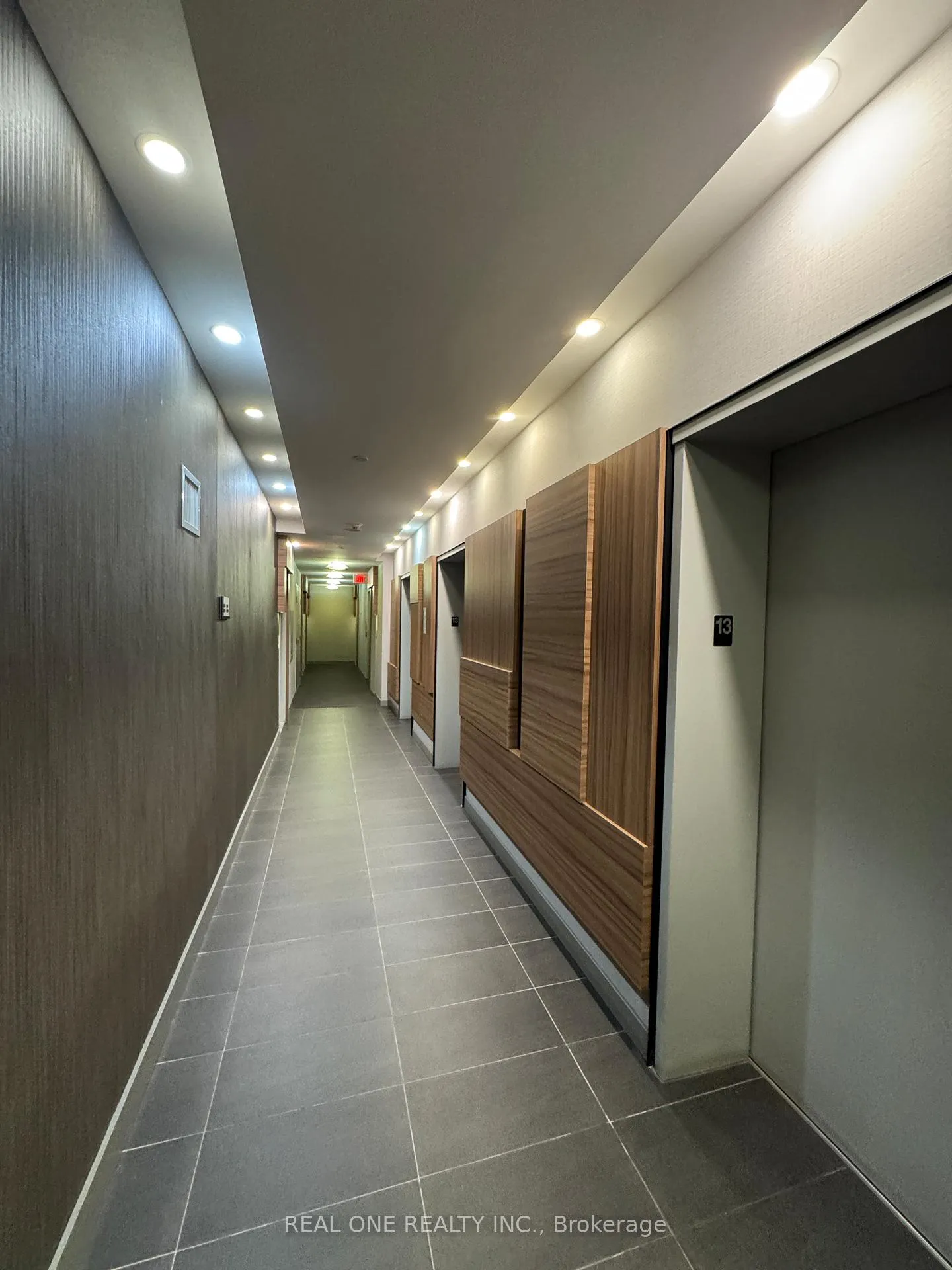 Photo 3 of Unit 1303, 75 St Nicholas Street, Toronto, Bay Street Corridor — HOMEH