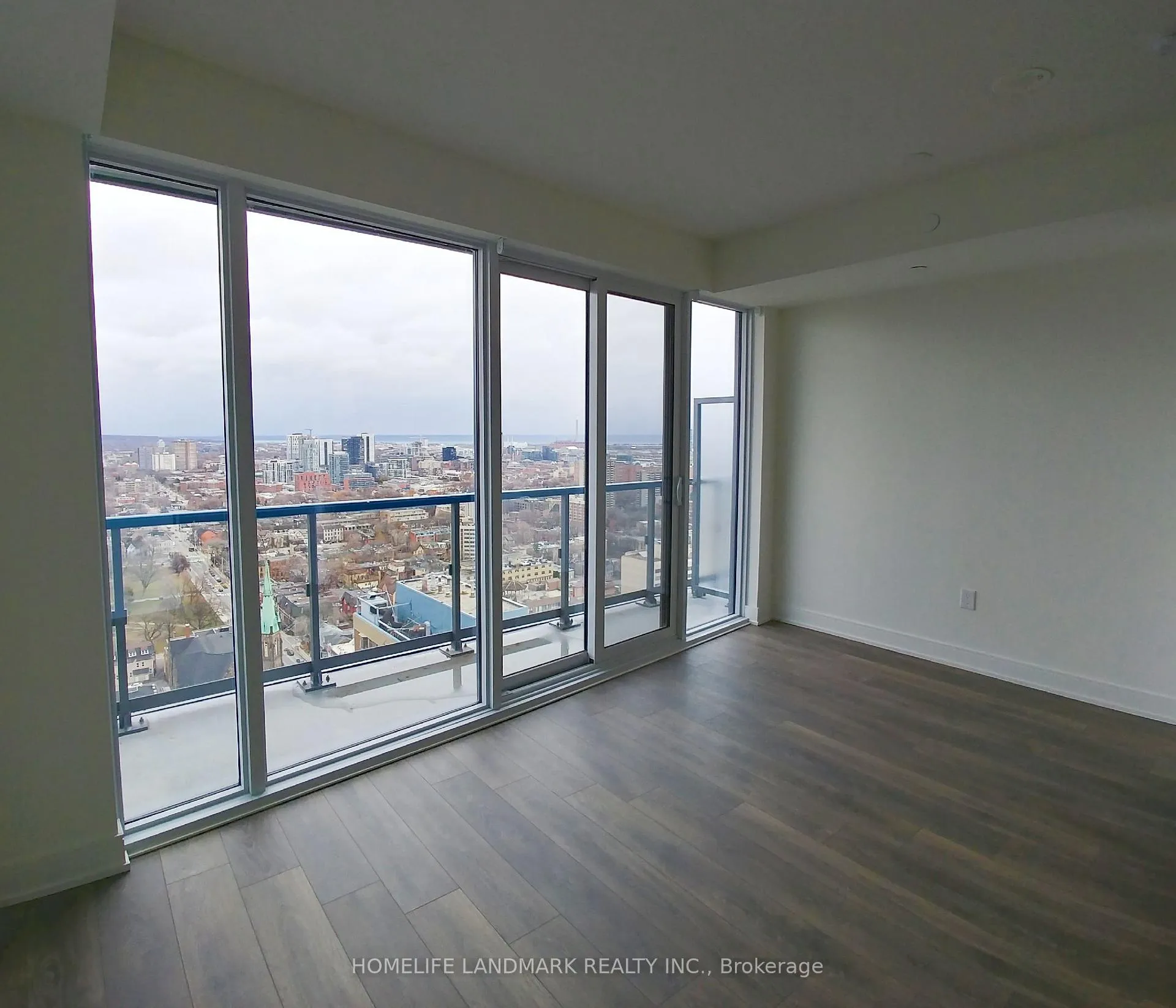 Photo 6 of Unit 2907, 89 McGill Street, Toronto, Church-Yonge Corridor — HOMEH